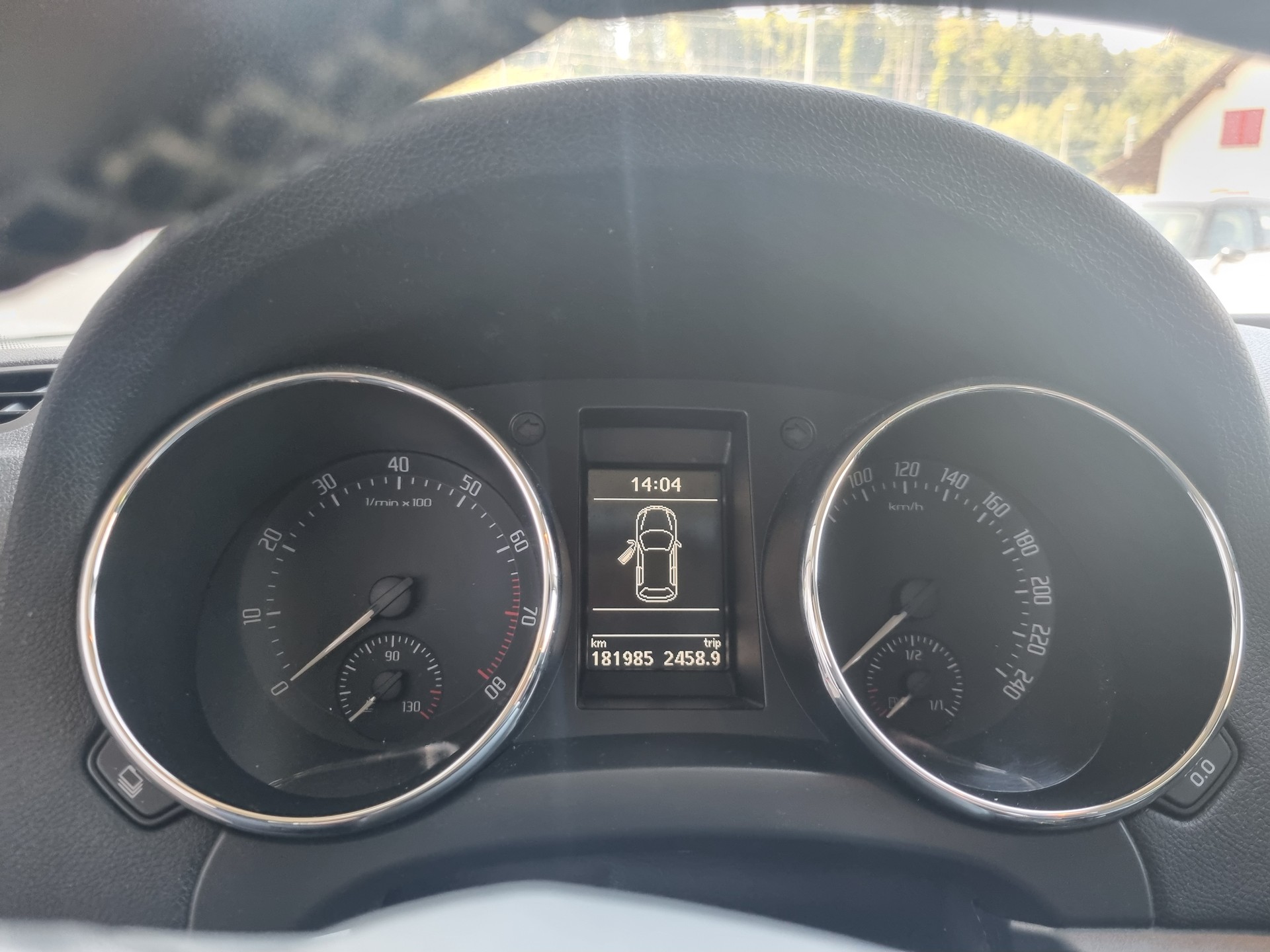 SKODA Yeti 1.4 TSI Active 4x4-image-11