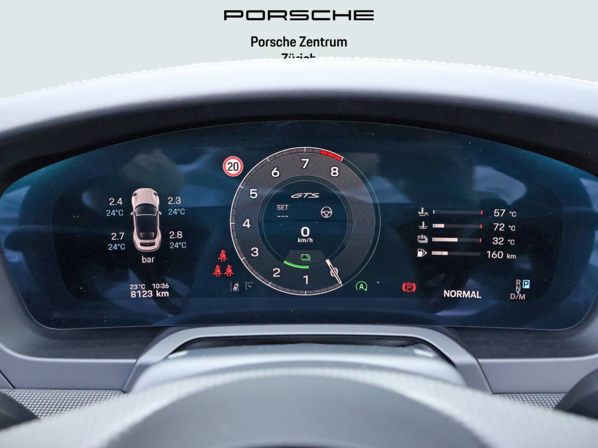 PORSCHE 911 Carrera 4 GTS Cabriolet-image-15
