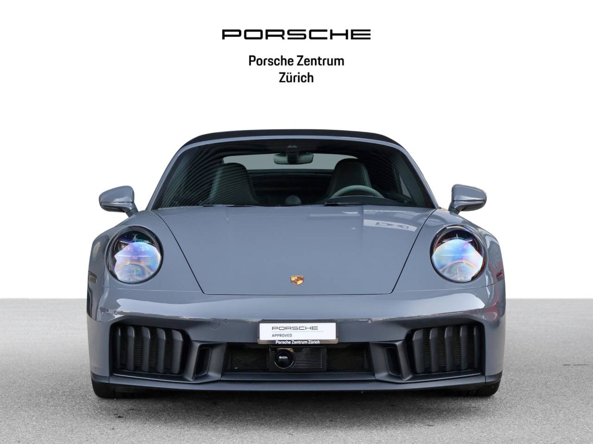 PORSCHE 911 Carrera 4 GTS Cabriolet-image-9