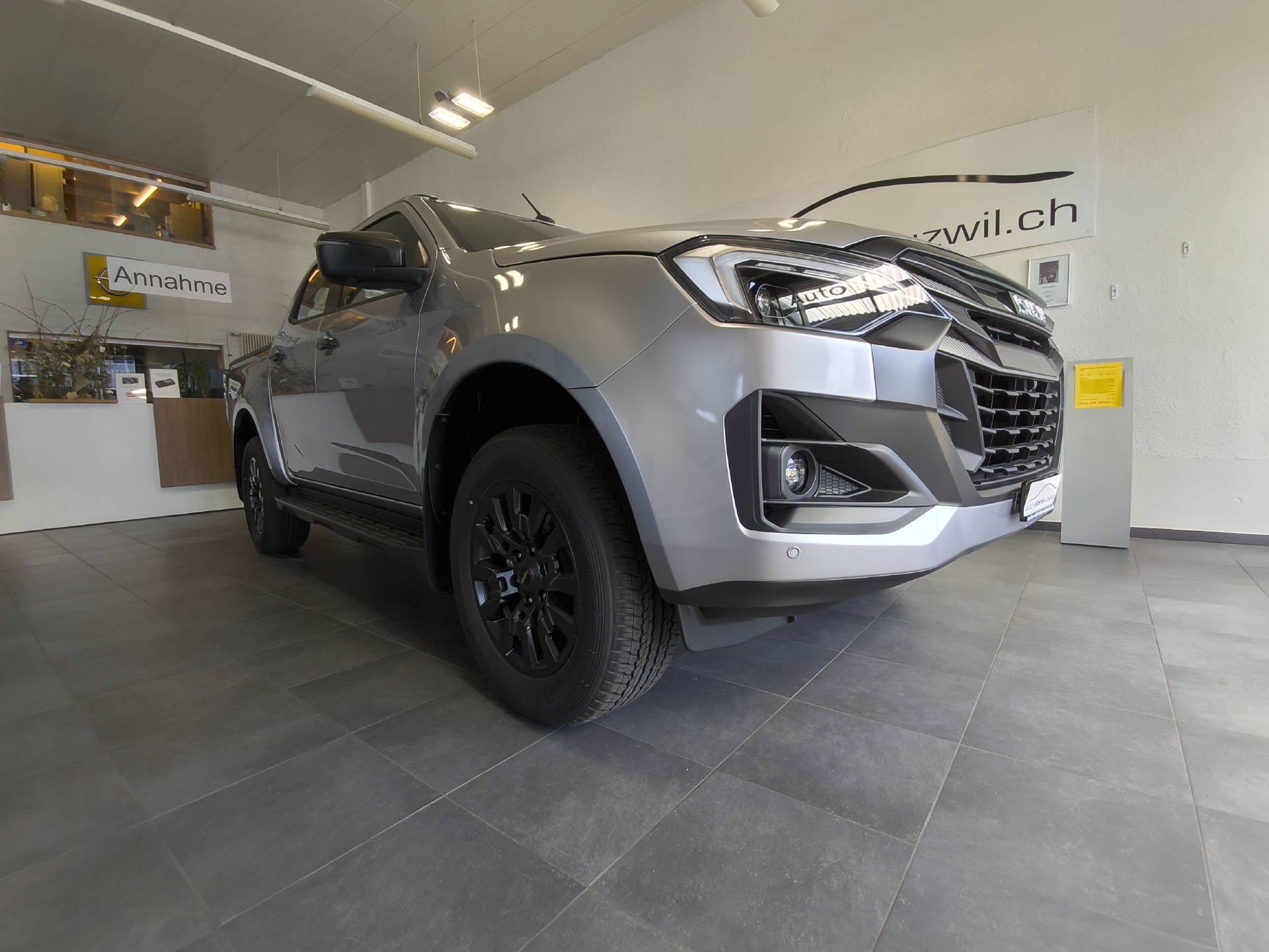 ISUZU D-Max Crew Pick-up 2.2 DDi Nitro Sport 4x4-image-19