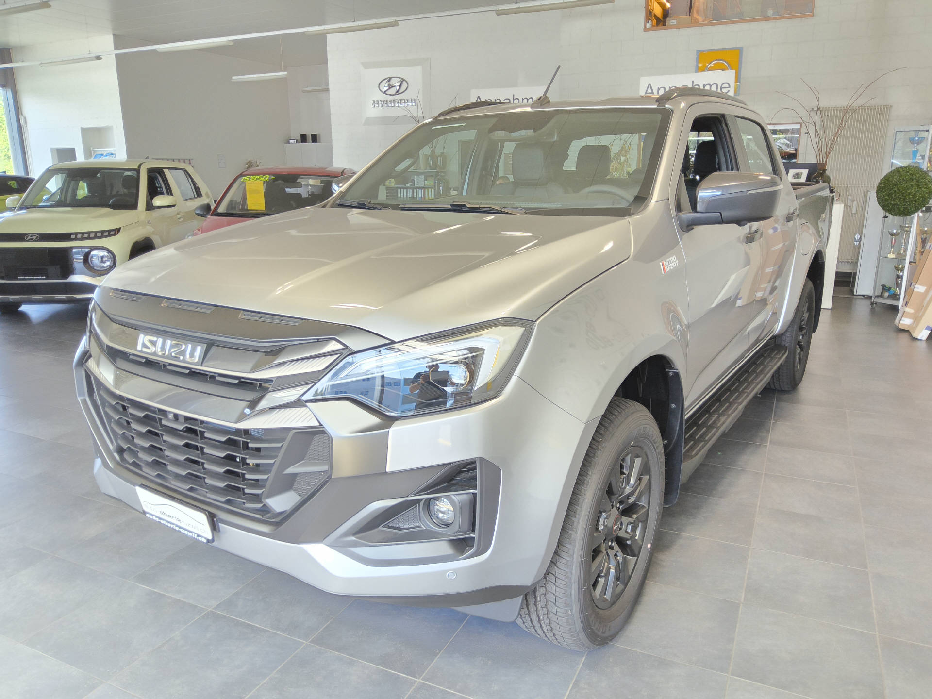 ISUZU D-Max Crew Pick-up 2.2 DDi Nitro Sport 4x4-image-3