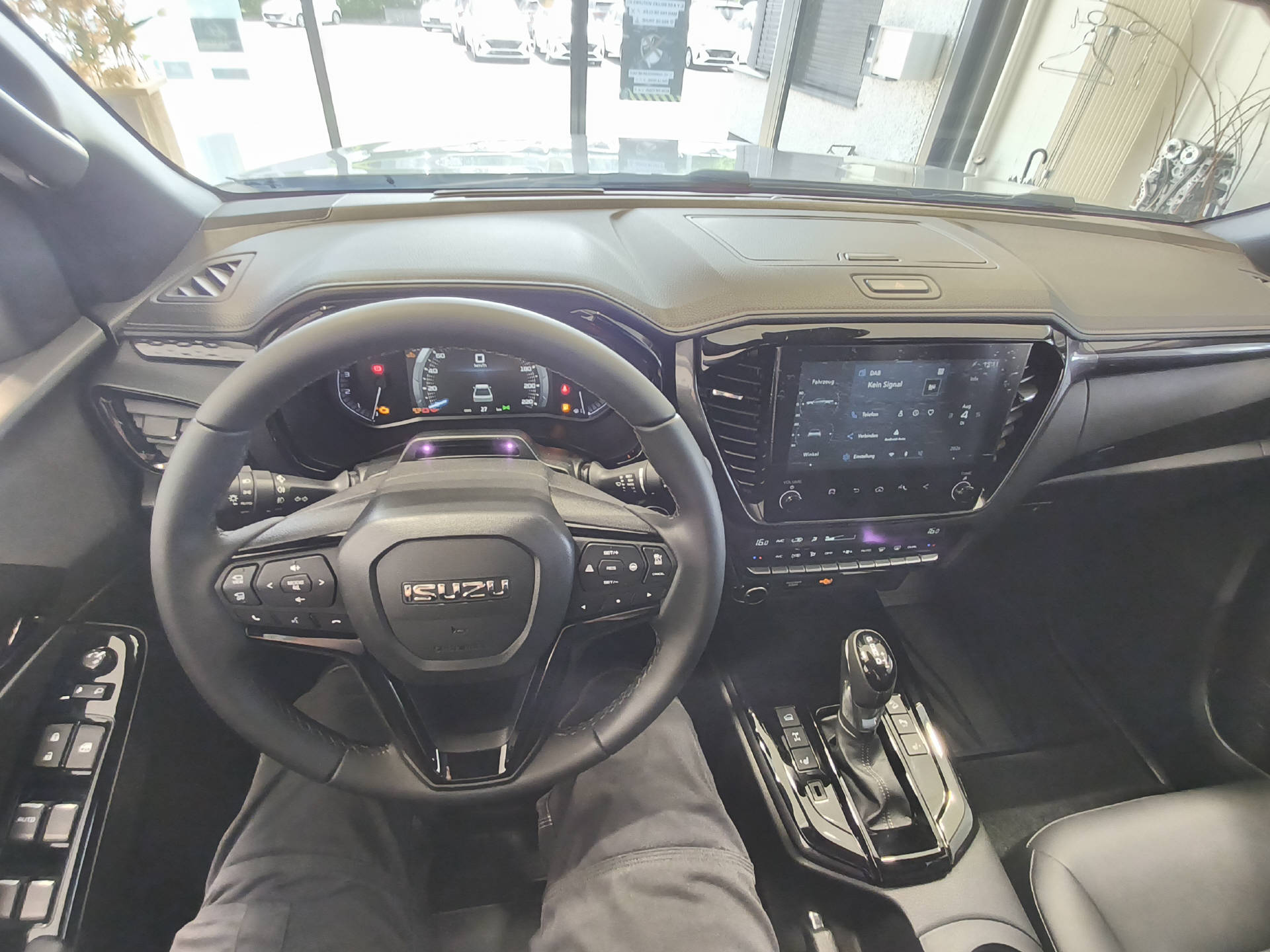 ISUZU D-Max Crew Pick-up 2.2 DDi Nitro Sport 4x4-image-13