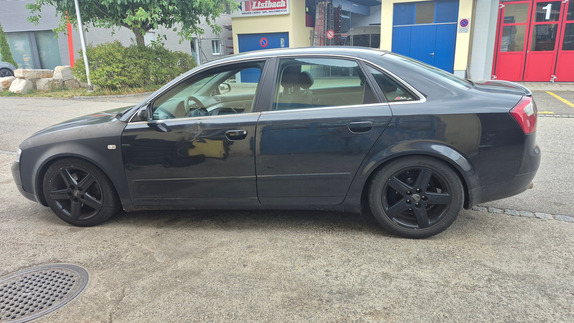 AUDI A4 1.8 T-image-8