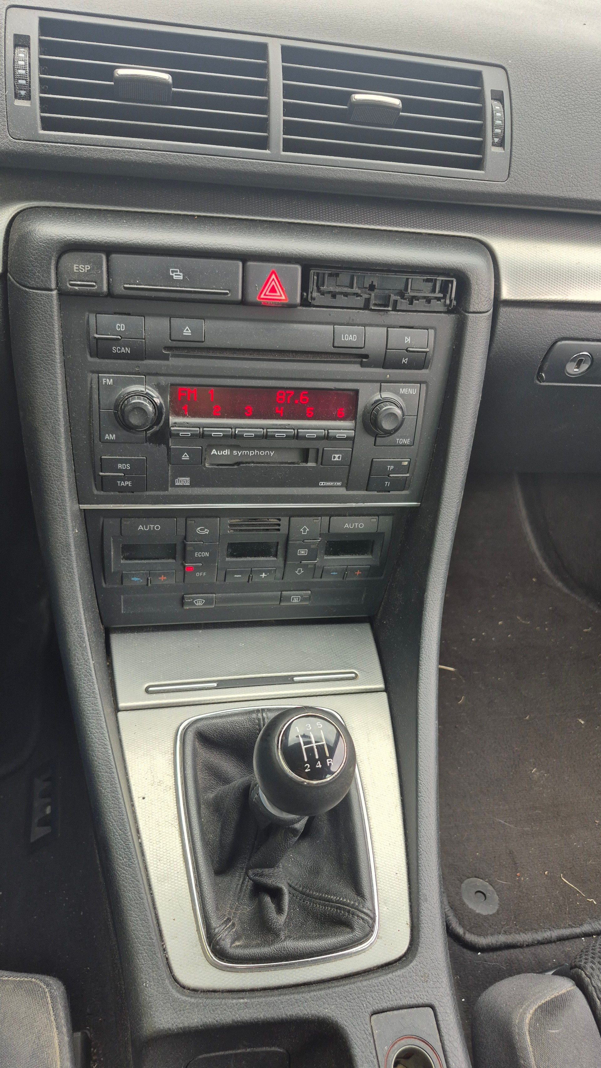 AUDI A4 1.8 T-image-10
