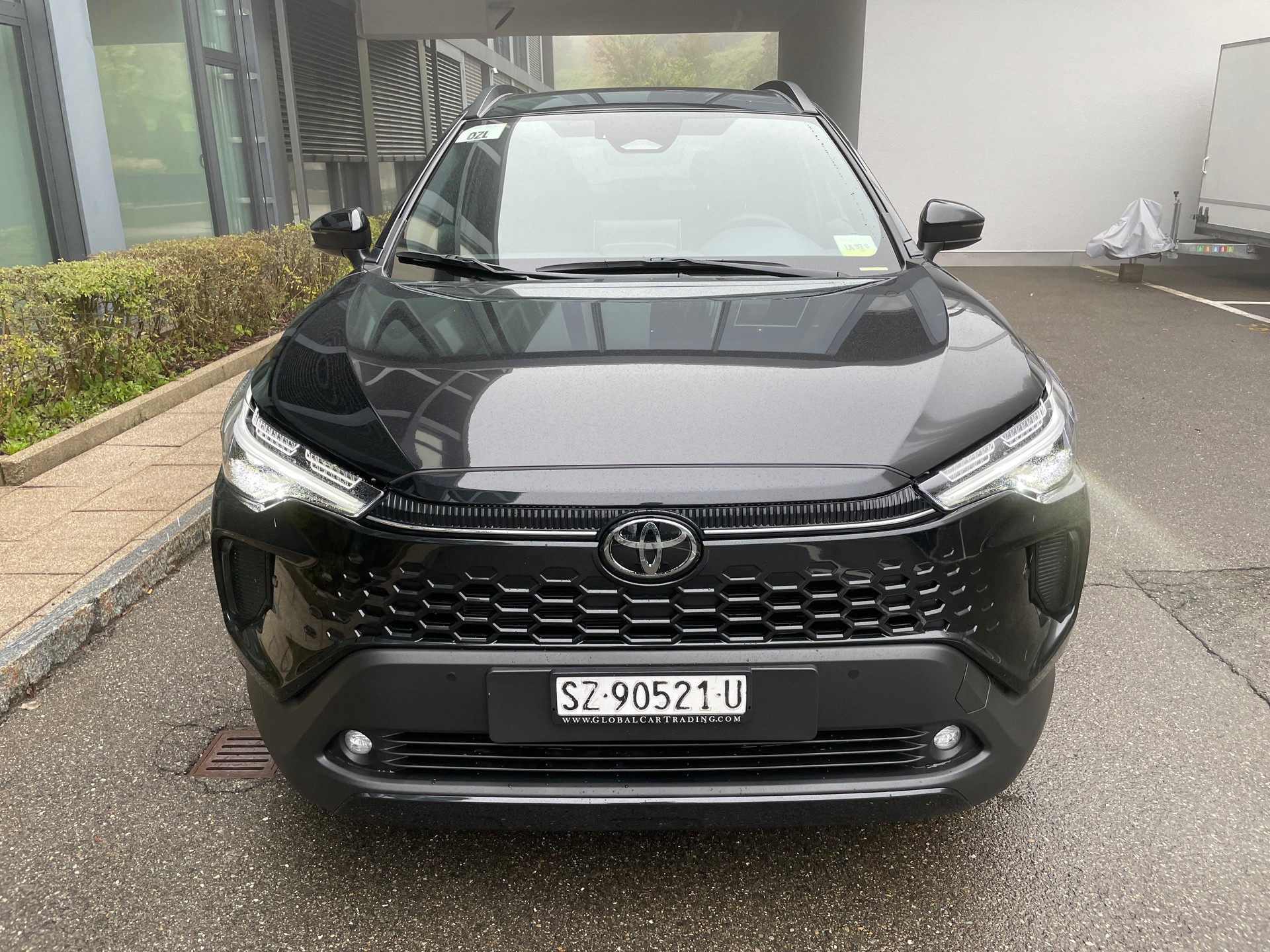 TOYOTA Corolla Cross 2.0 4WD Trend e-CVT-image-1