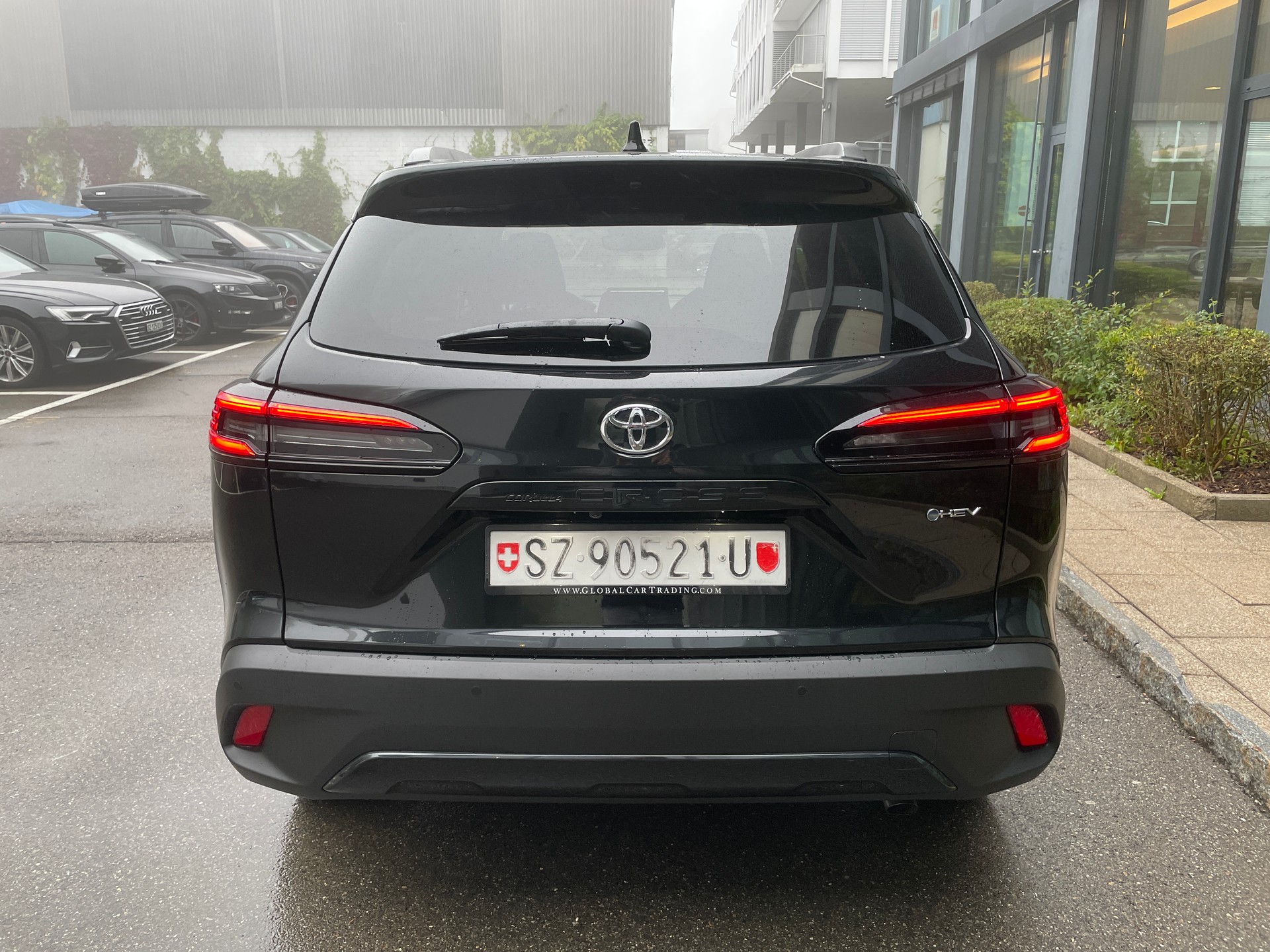 TOYOTA Corolla Cross 2.0 4WD Trend e-CVT-image-4