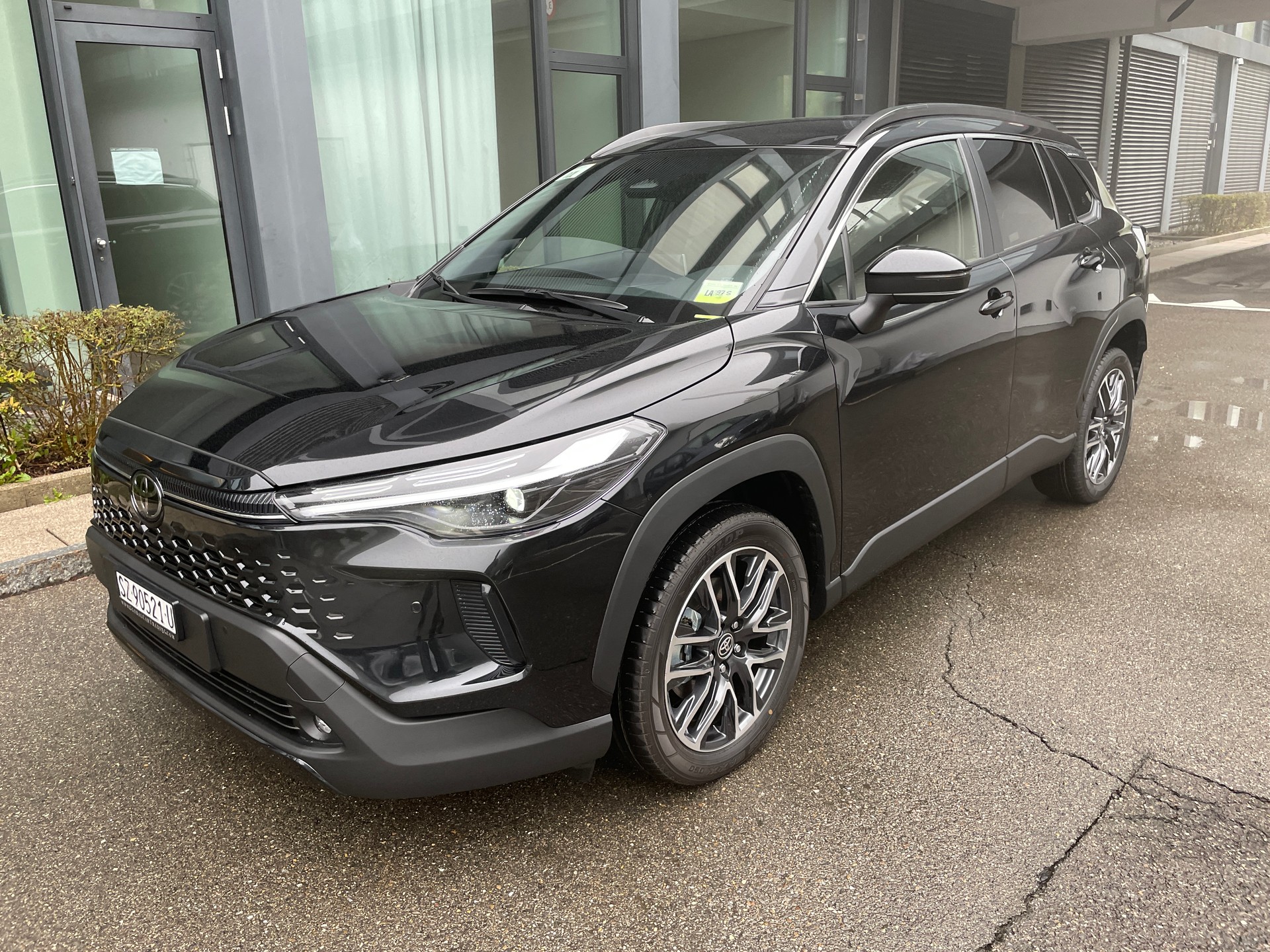TOYOTA Corolla Cross 2.0 4WD Trend e-CVT-image-0