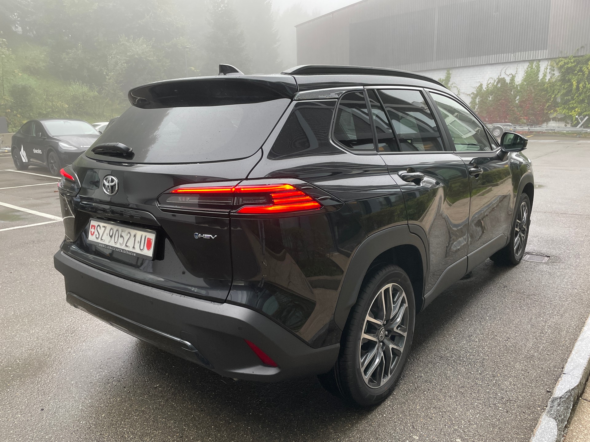 TOYOTA Corolla Cross 2.0 4WD Trend e-CVT-image-3