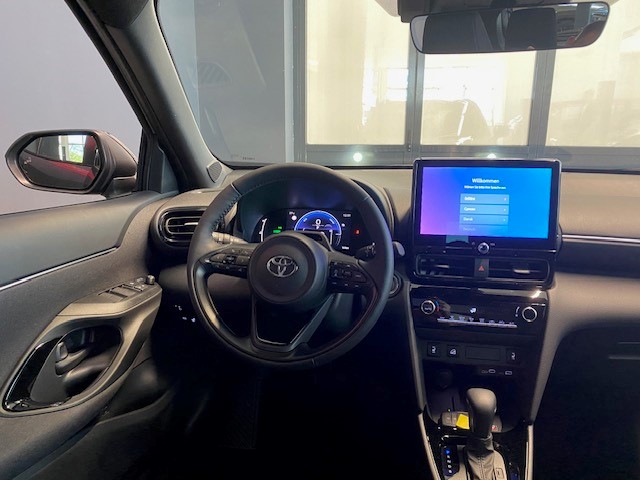 TOYOTA Yaris Cross 1.5 VVT-i HSD Trend AWD-i-image-2