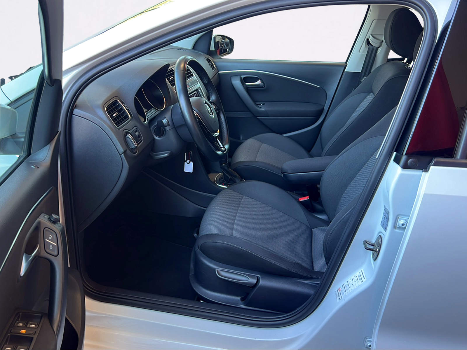 VW Polo 1.0 TSI BMT Highline DSG-image-7