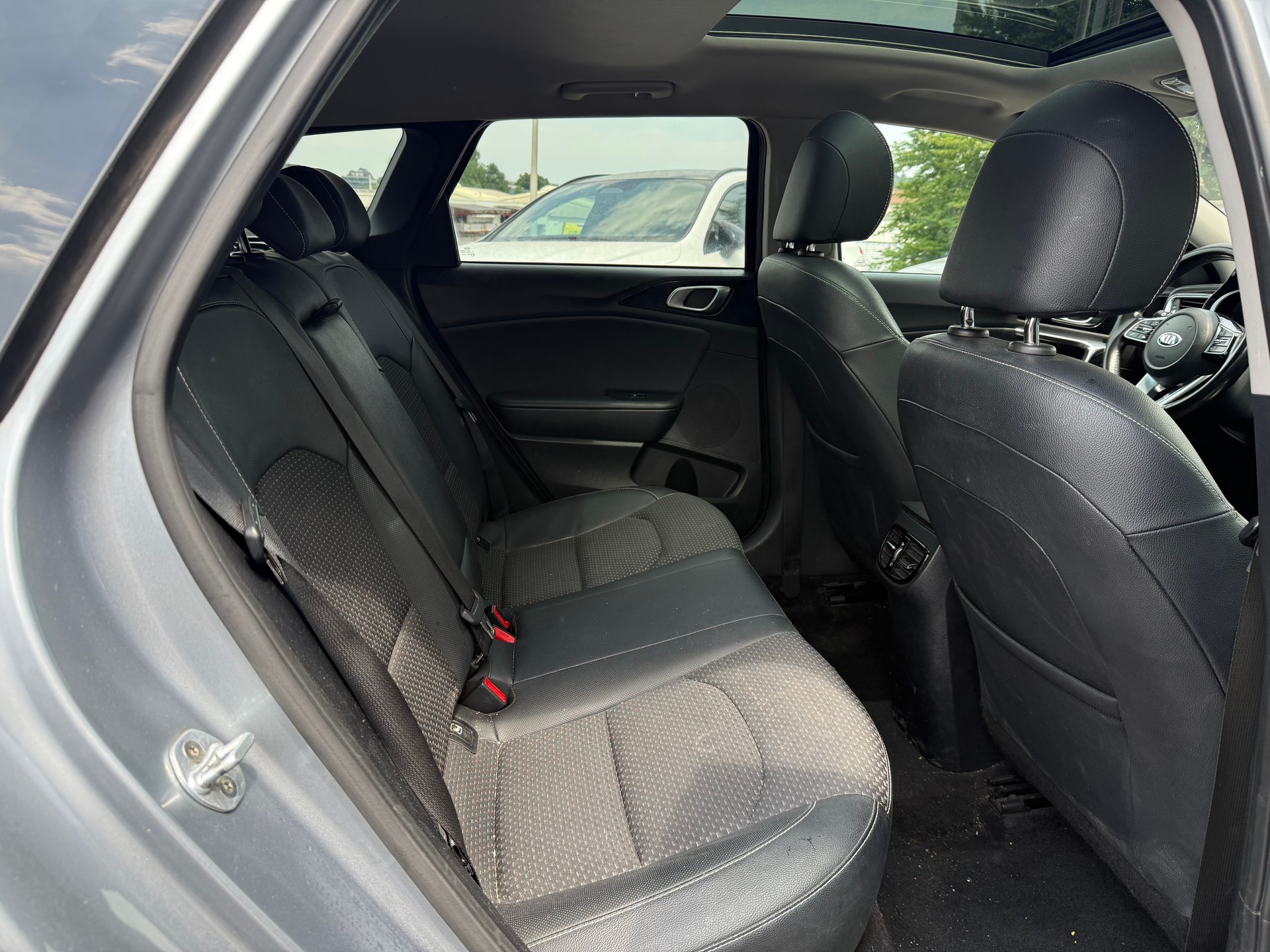 KIA Ceed Sportswagon 1.6 CRDi Style-image-8