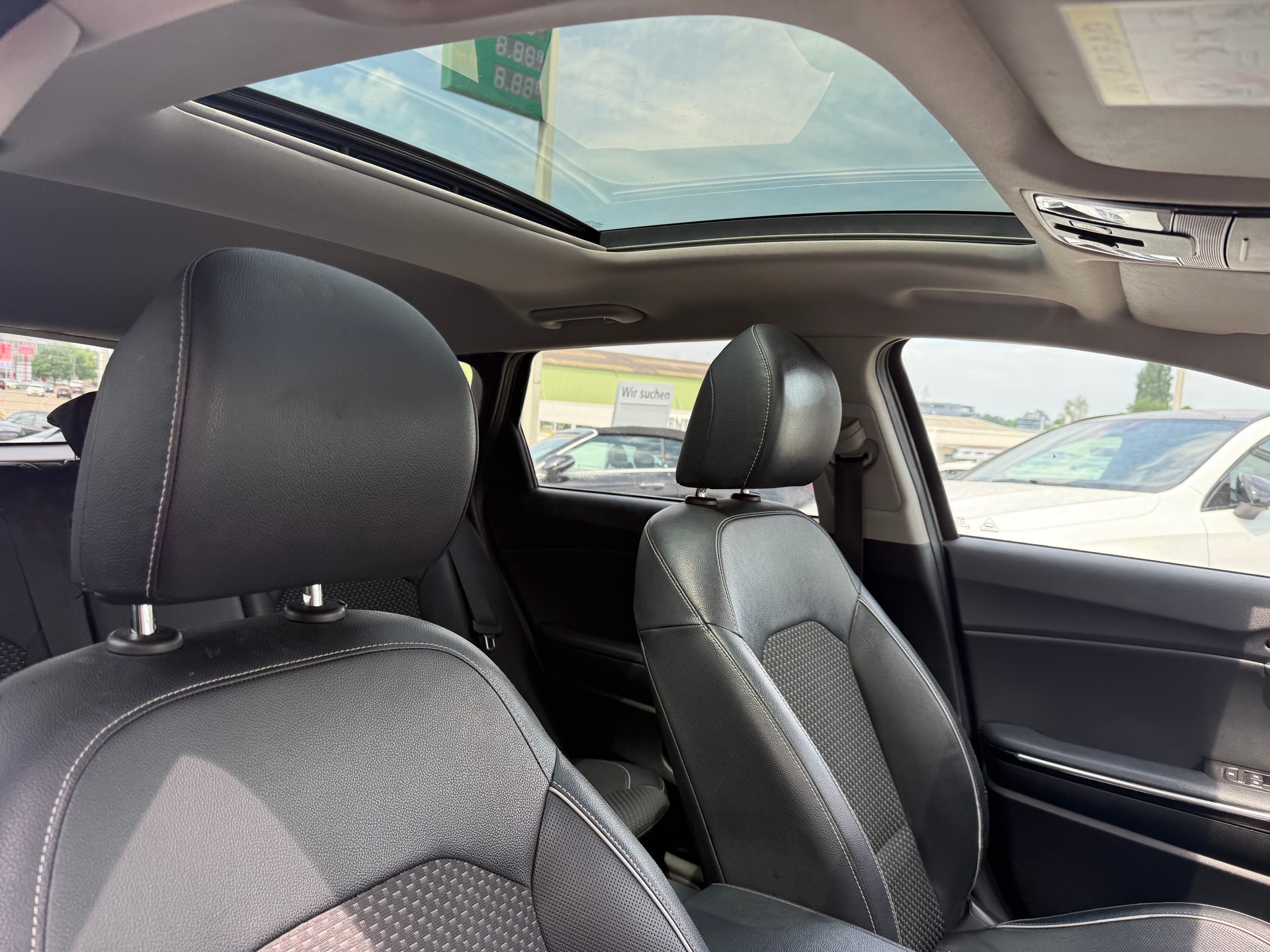 KIA Ceed Sportswagon 1.6 CRDi Style-image-9