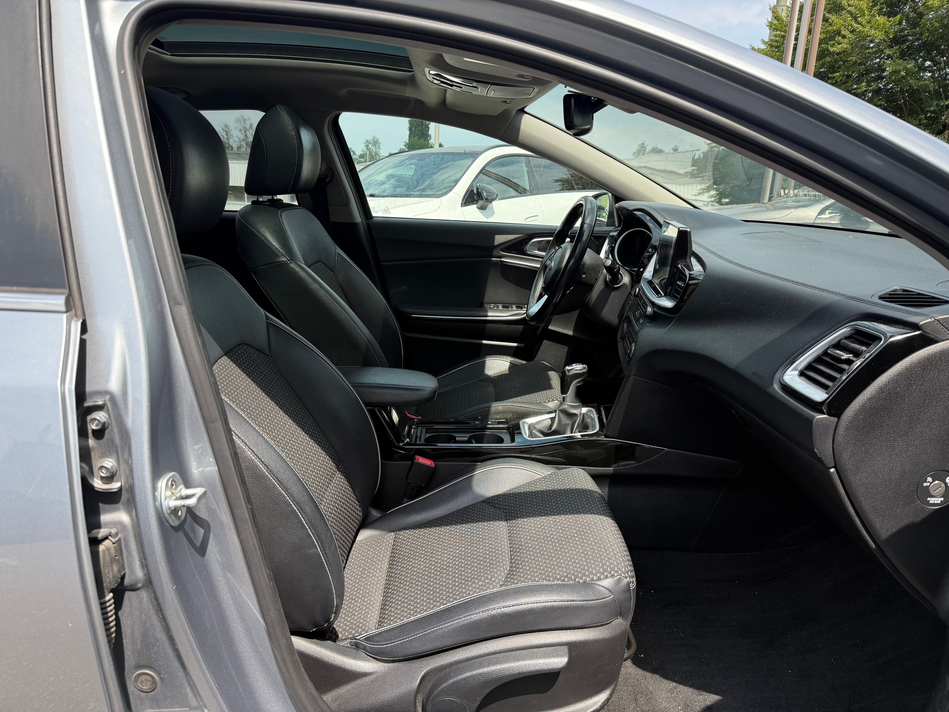 KIA Ceed Sportswagon 1.6 CRDi Style-image-13