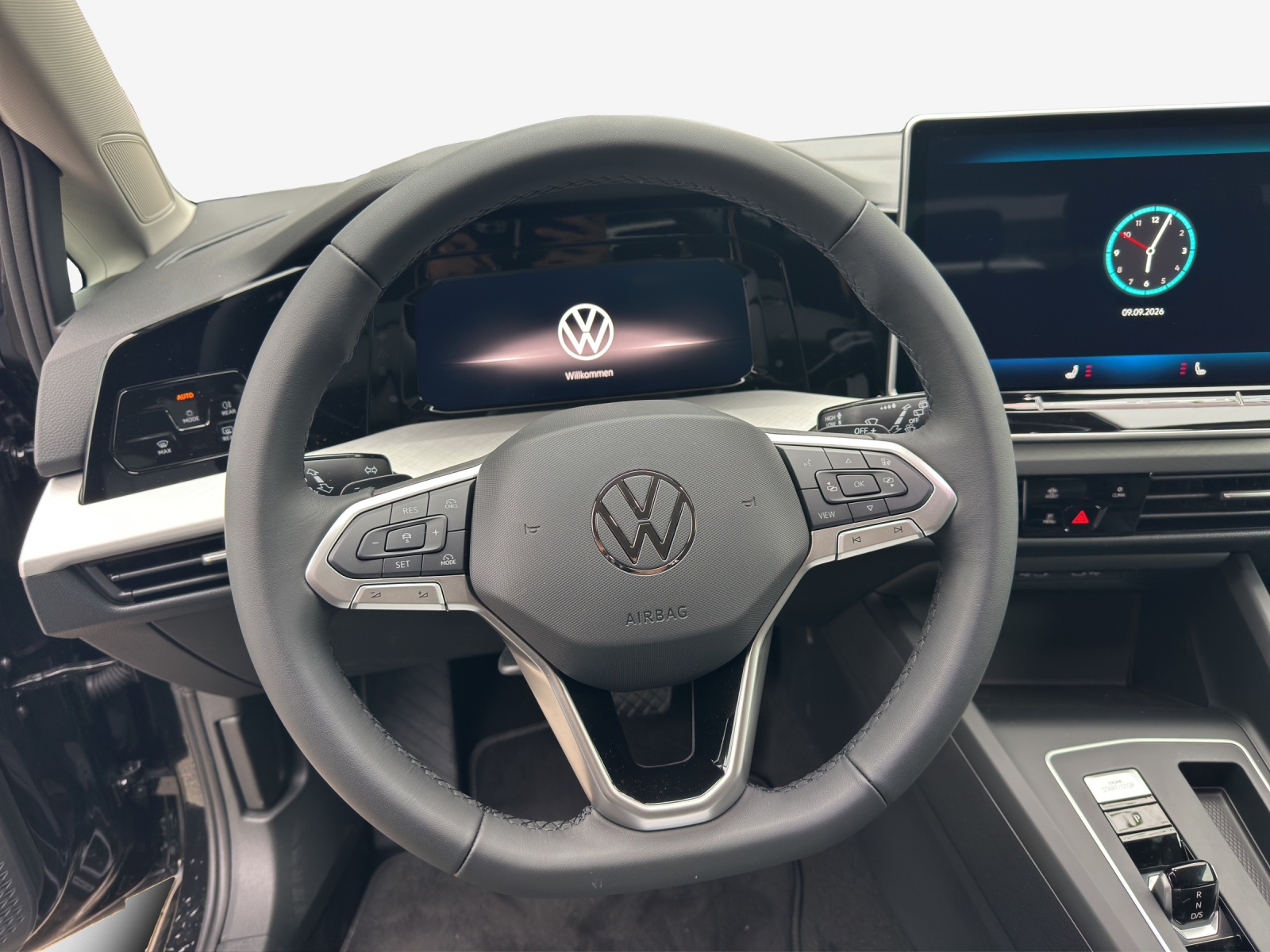 VW Golf 1.5 e TSI mHEV Value DSG-image-9