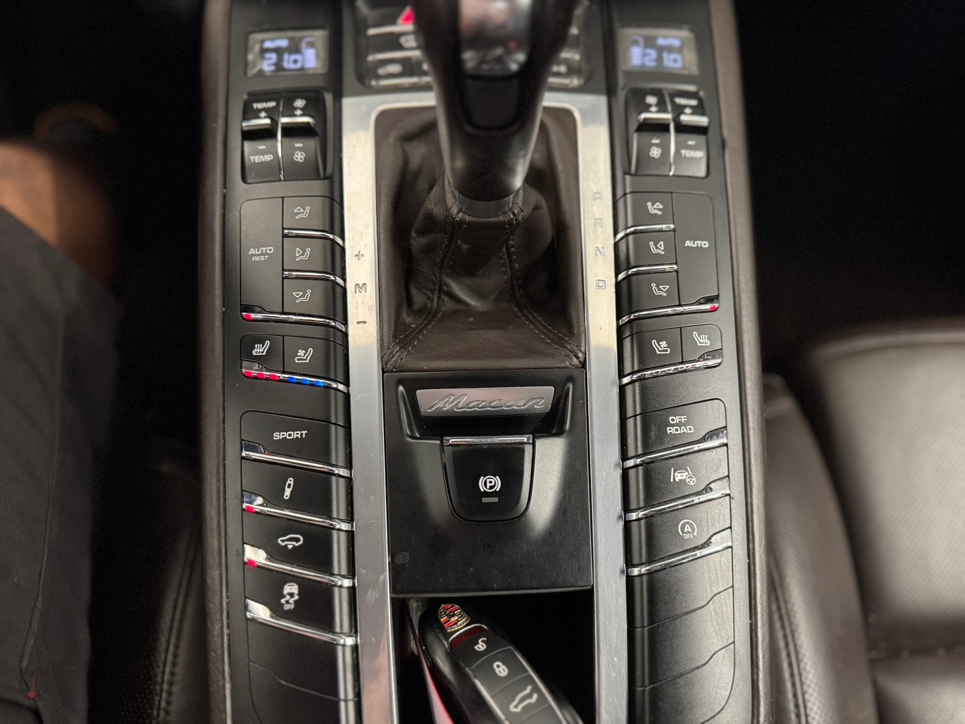 PORSCHE Macan S PDK-image-15