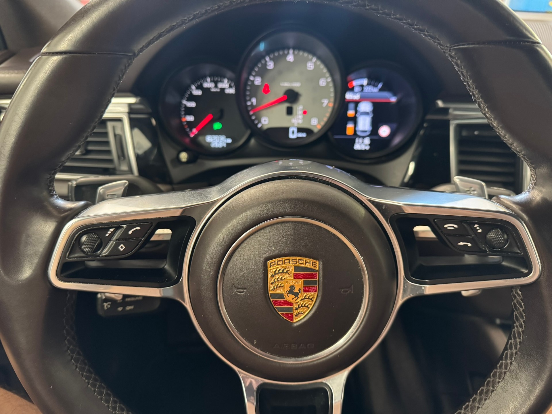 PORSCHE Macan S PDK-image-14