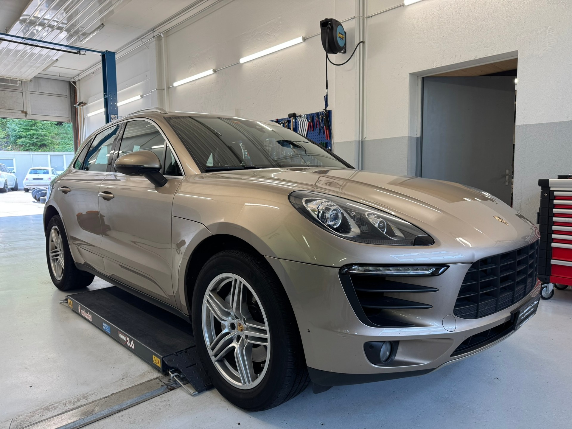 PORSCHE Macan S PDK-image-2