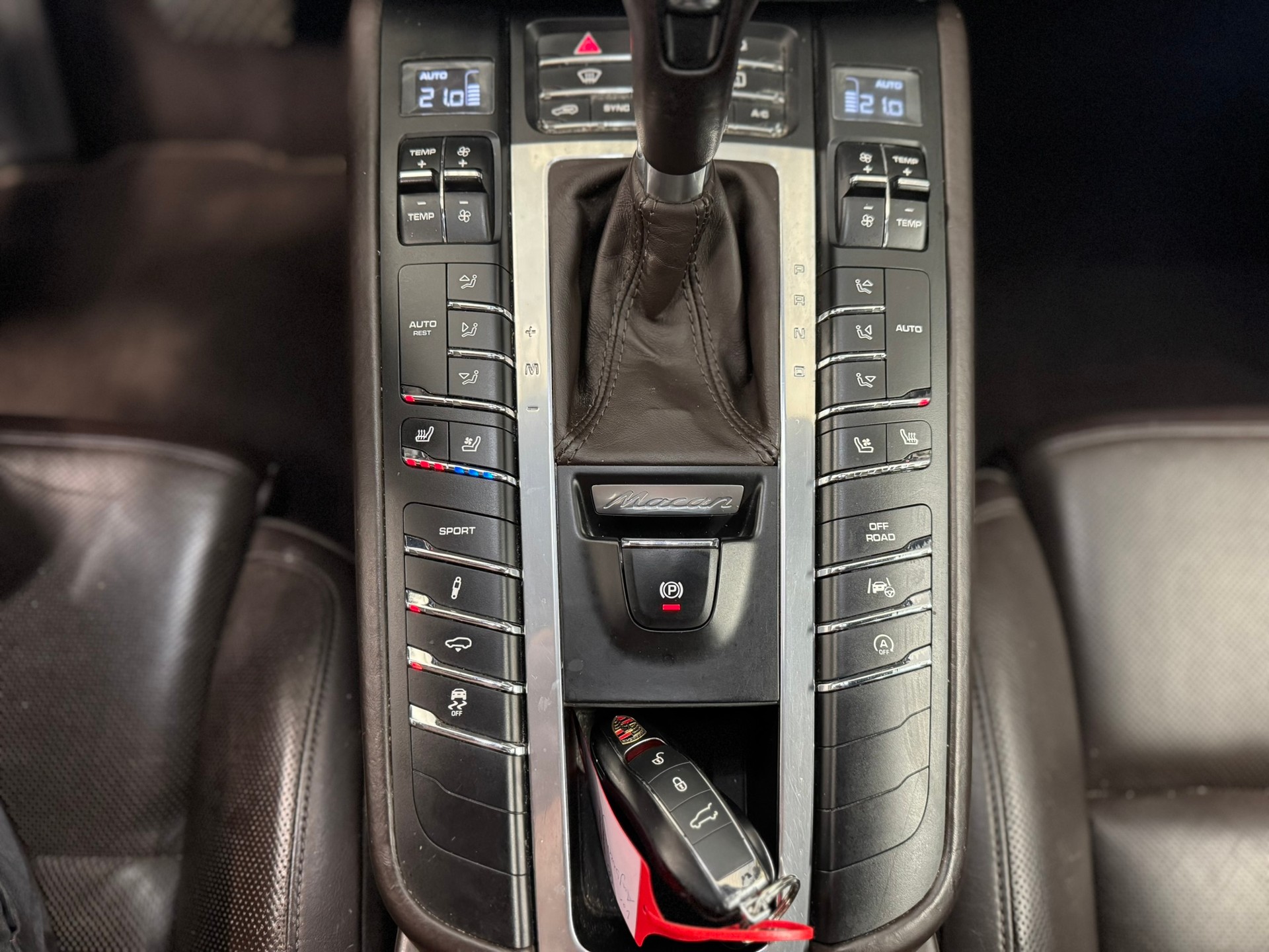 PORSCHE Macan S PDK-image-16