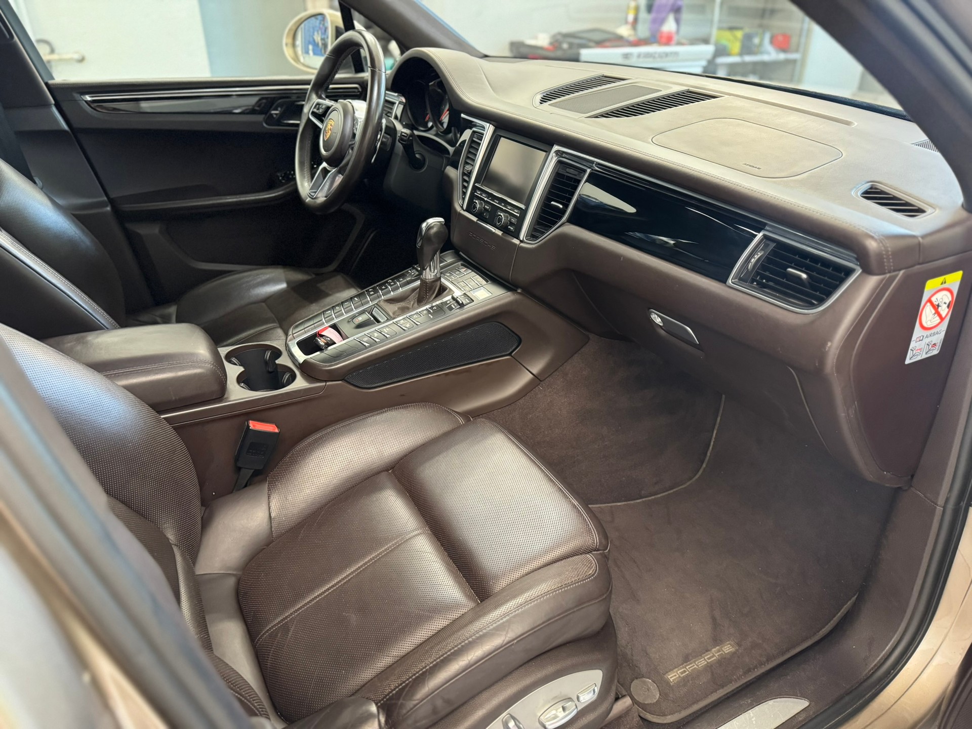 PORSCHE Macan S PDK-image-8
