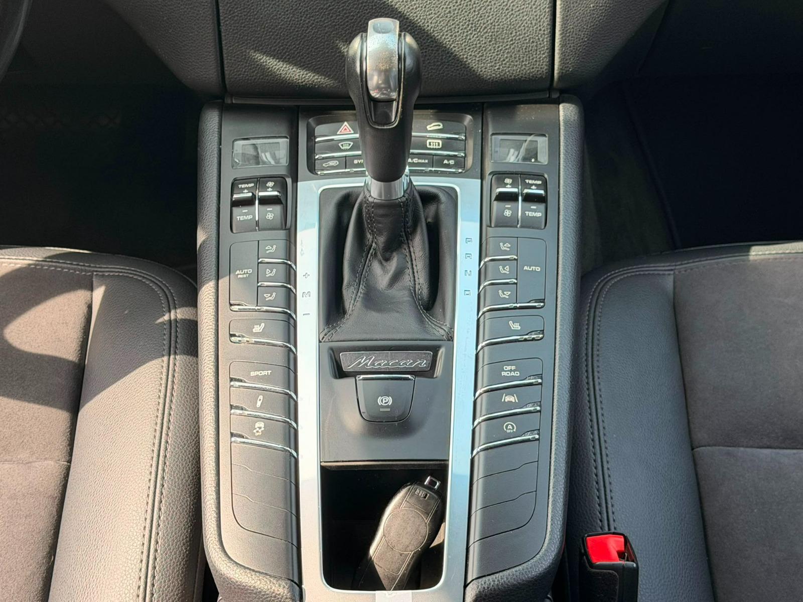 PORSCHE Macan S Diesel PDK-image-25