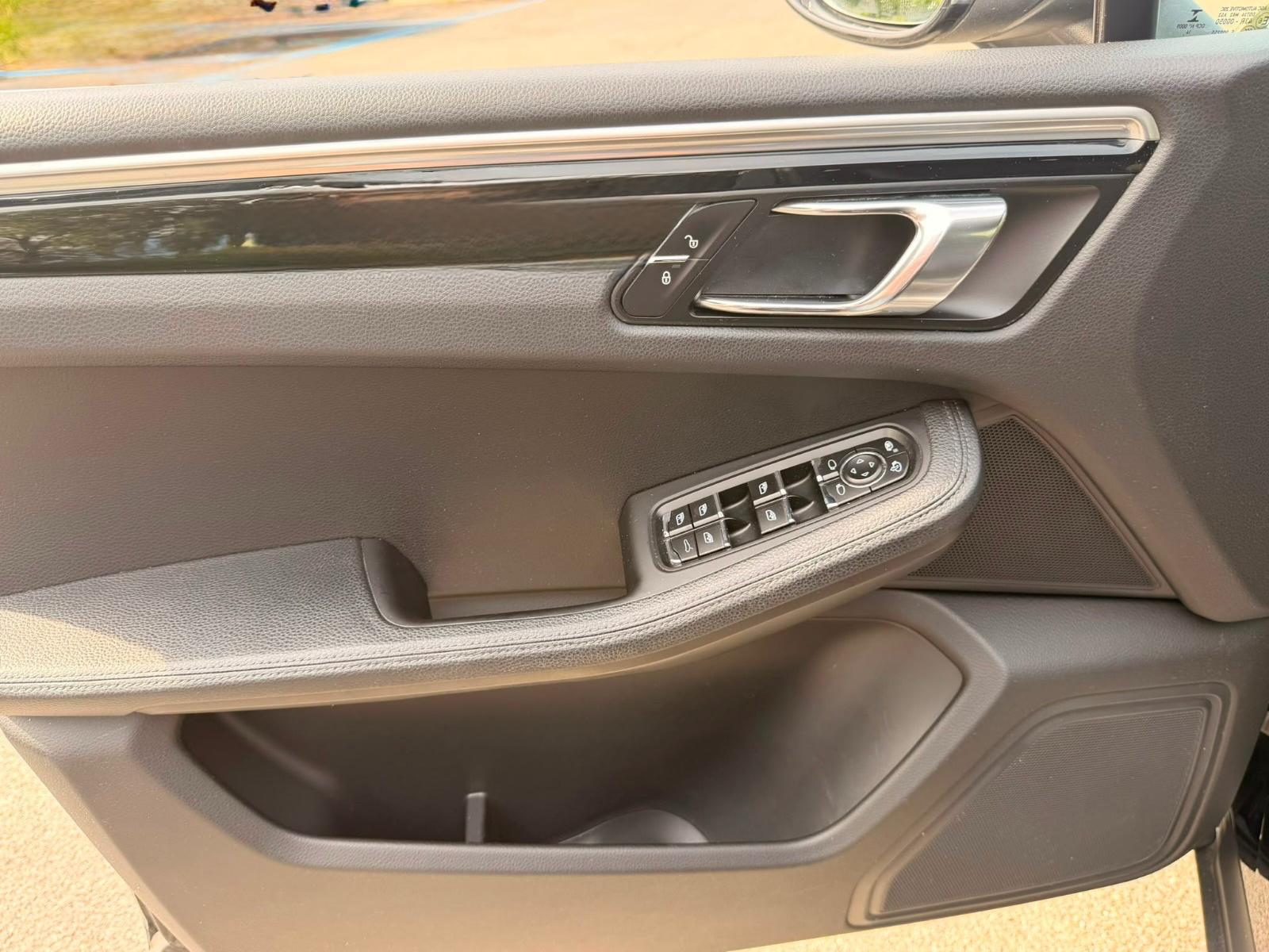 PORSCHE Macan S Diesel PDK-image-17