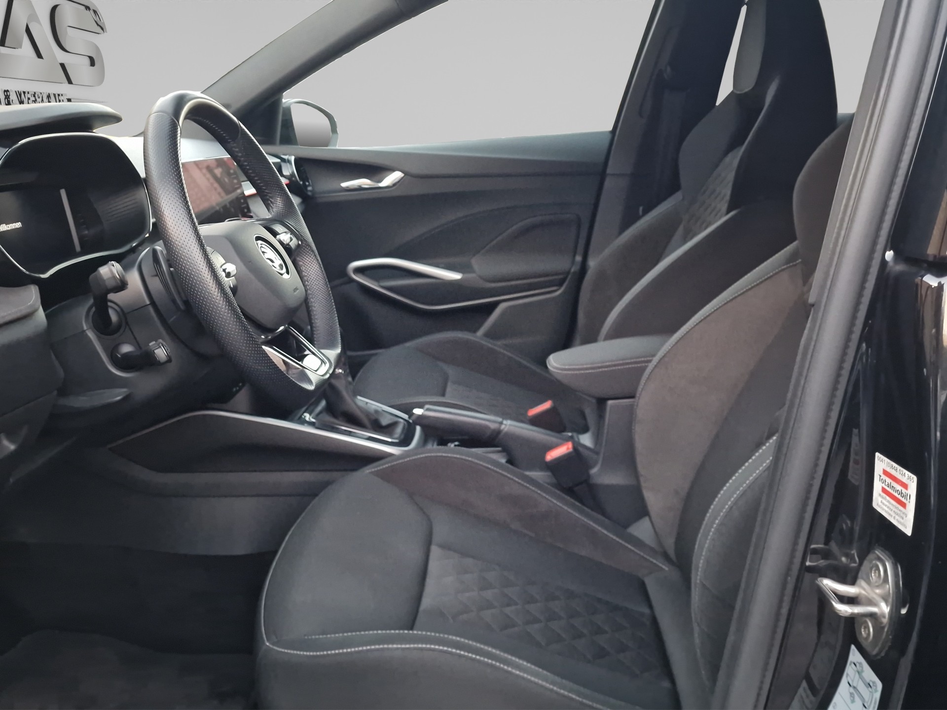 SKODA Fabia 1.5 TSI Style DSG-image-8