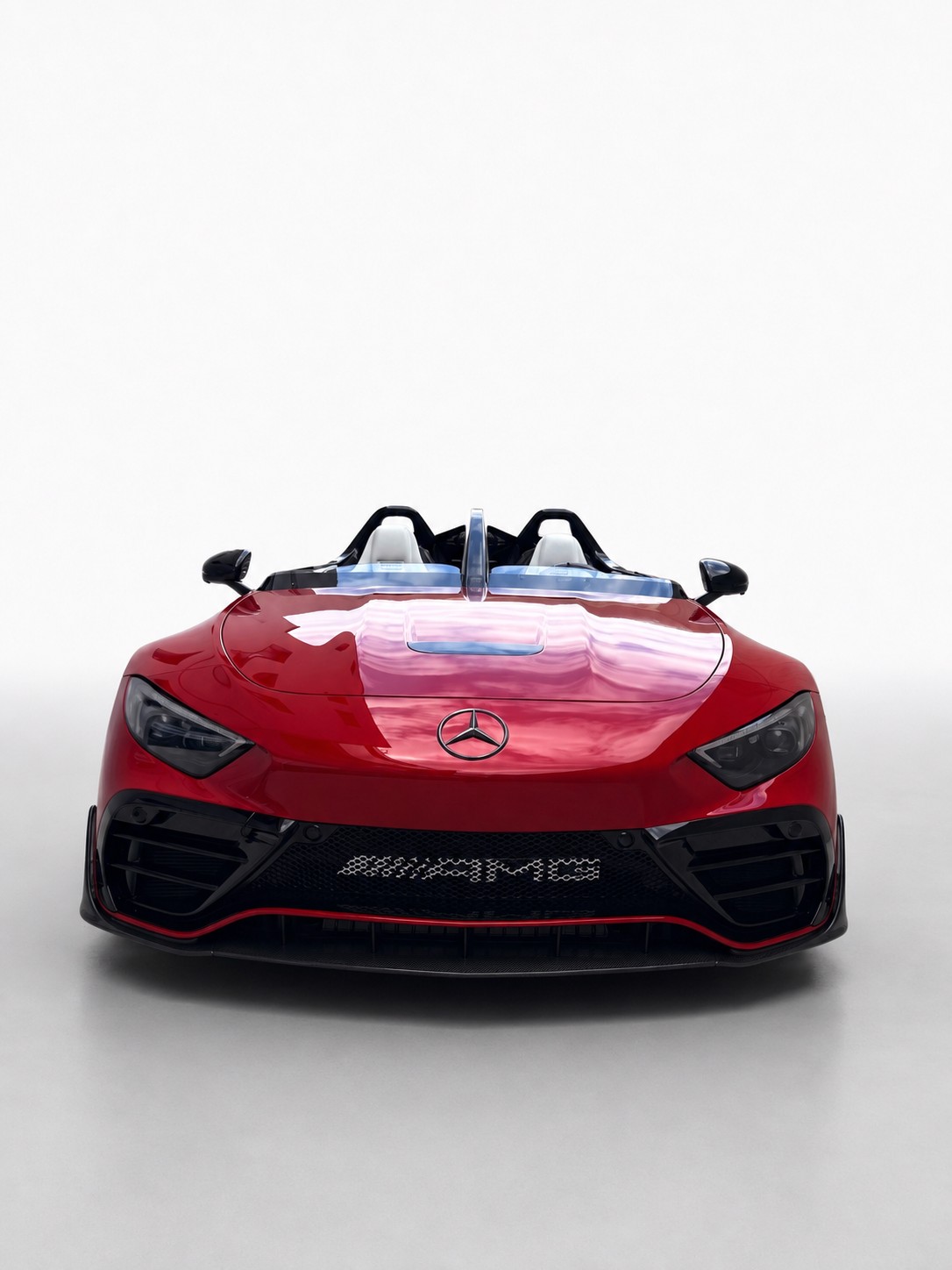 MERCEDES-BENZ 1 von 250: Mercedes-AMG PureSpeed „MYTHOS Series“ – Formel 1 für die Strasse-showroom-element-1