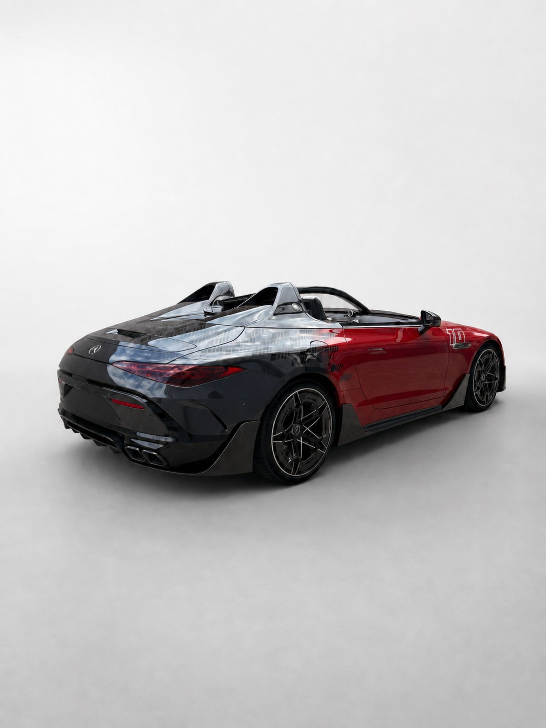 MERCEDES-BENZ 1 von 250: Mercedes-AMG PureSpeed „MYTHOS Series“ – Formel 1 für die Strasse-image-6