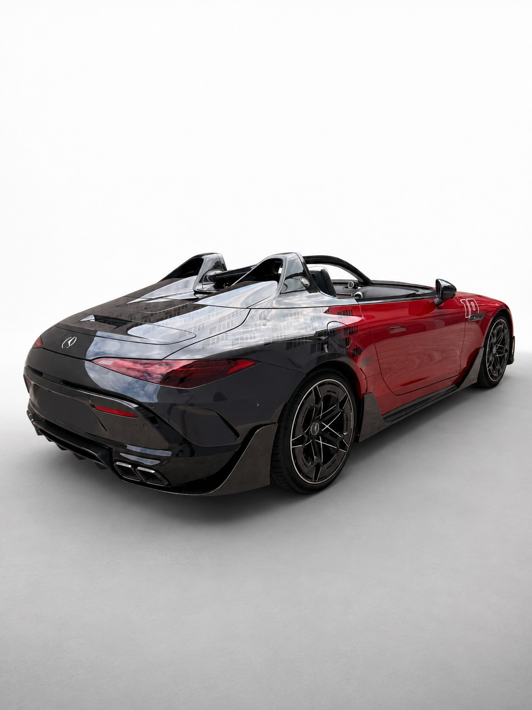 MERCEDES-BENZ 1 von 250: Mercedes-AMG PureSpeed „MYTHOS Series“ – Formel 1 für die Strasse-image-5