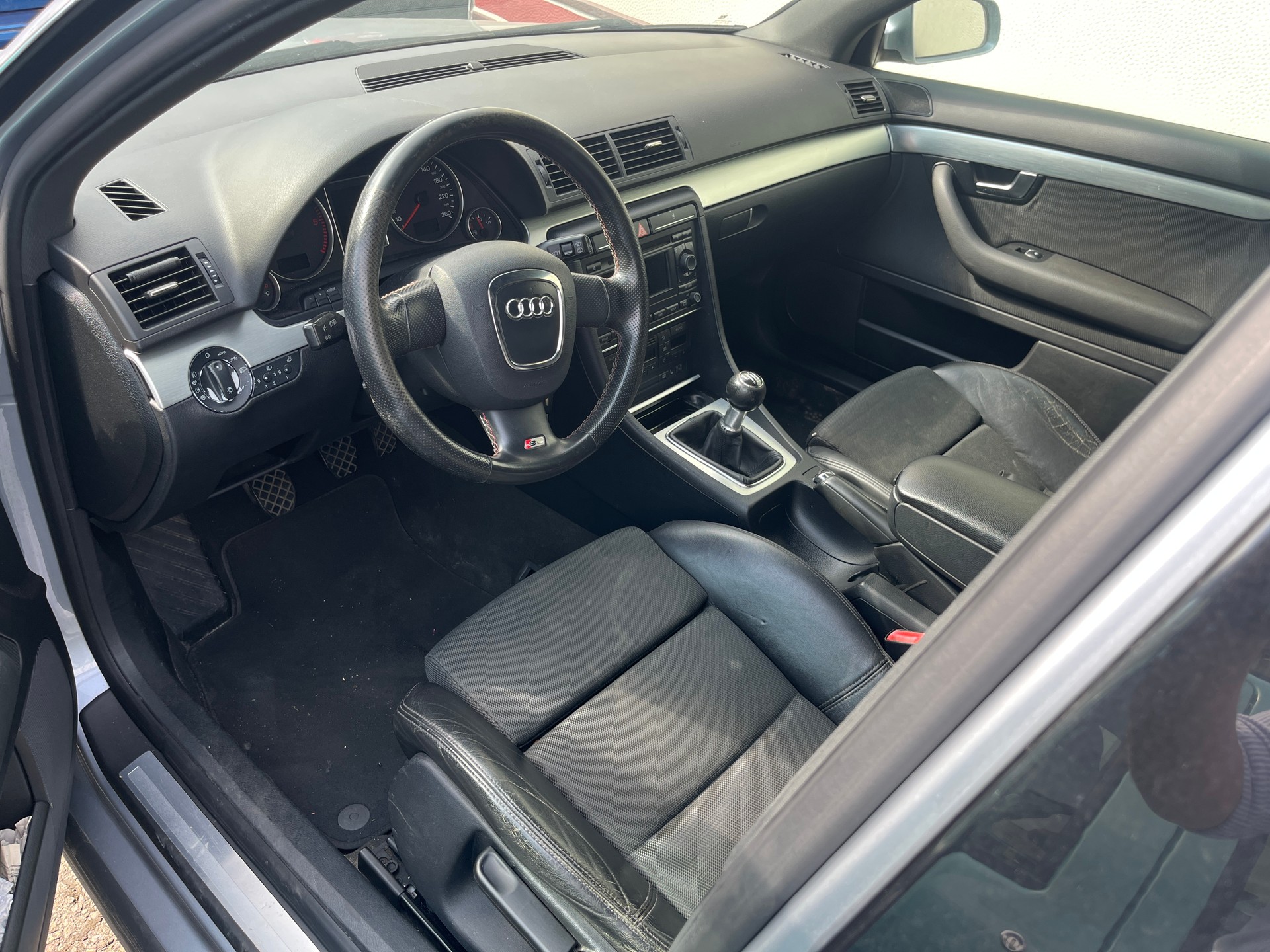 AUDI A4 Avant 2.7 TDI-image-1