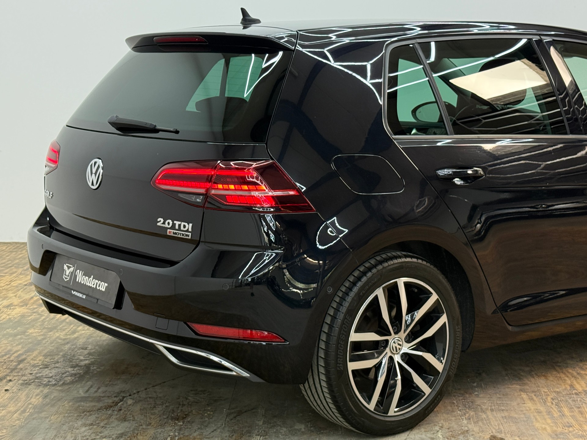 VW Golf 2.0 TDI Highline 4Motion DSG-image-13