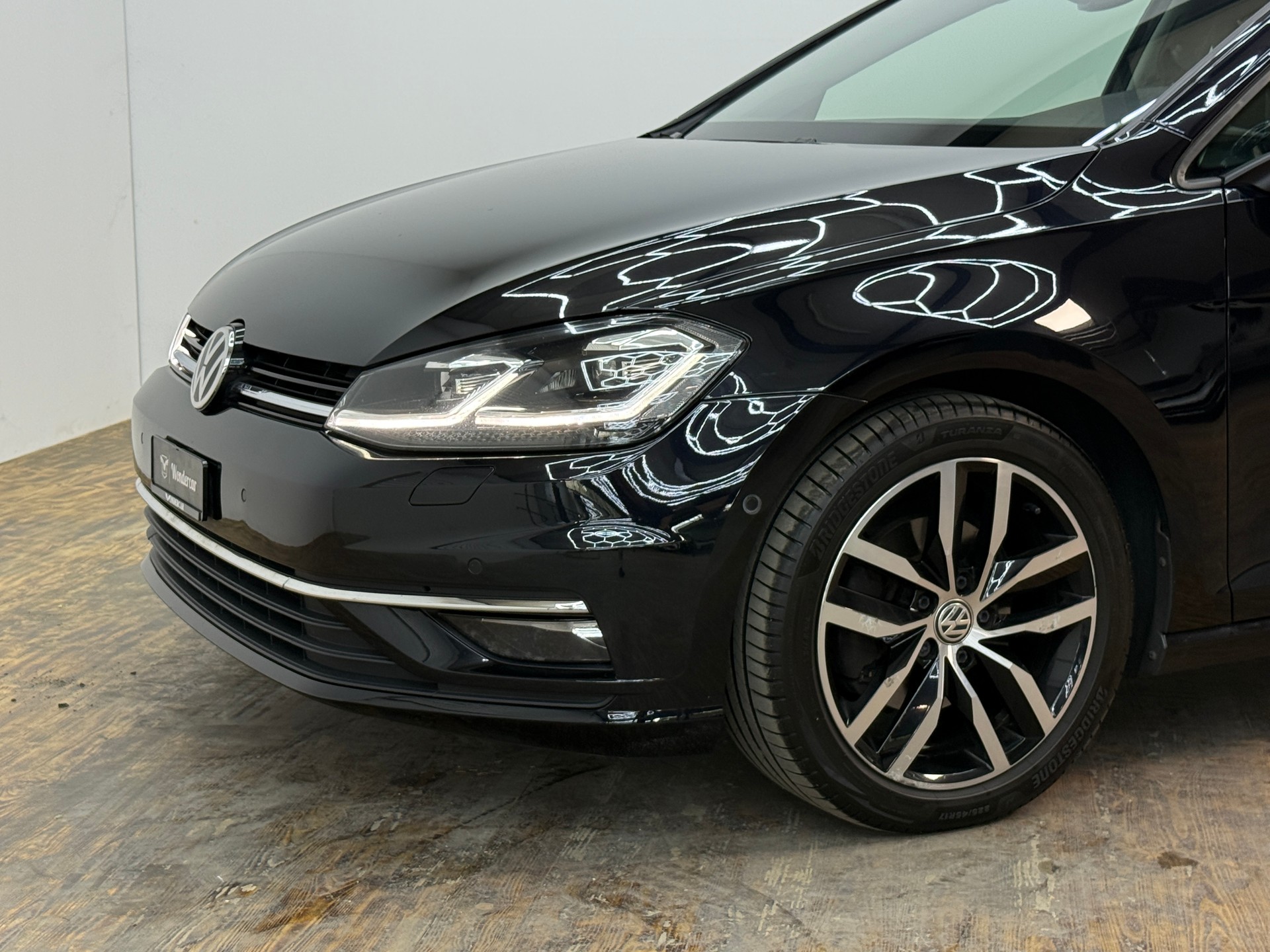 VW Golf 2.0 TDI Highline 4Motion DSG-image-4