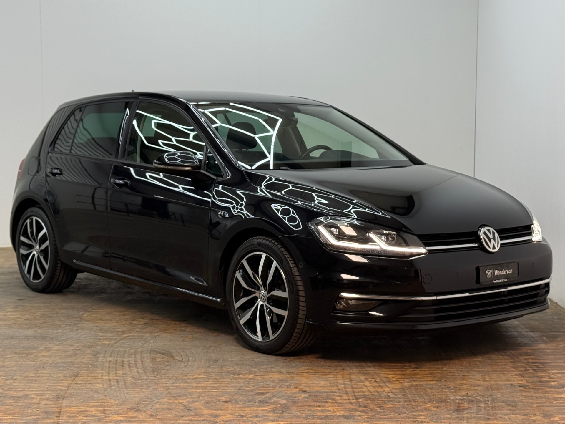 VW Golf 2.0 TDI Highline 4Motion DSG-image-0