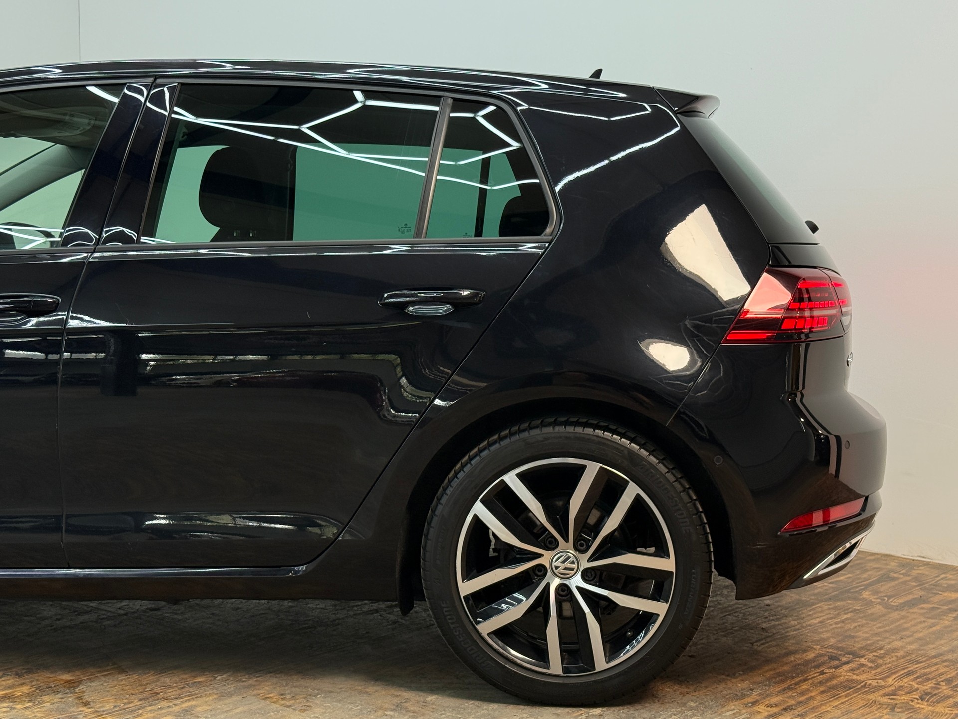 VW Golf 2.0 TDI Highline 4Motion DSG-image-7