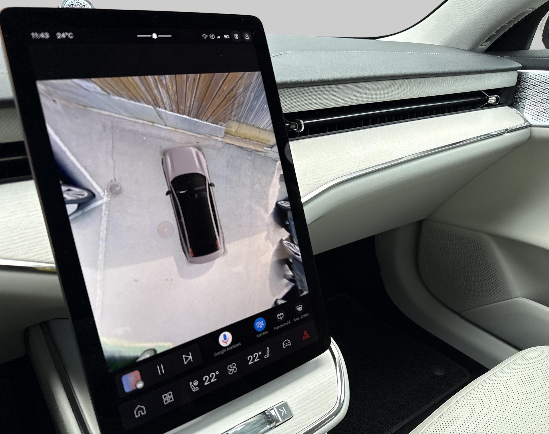 VOLVO ES90 Ultra-image-16