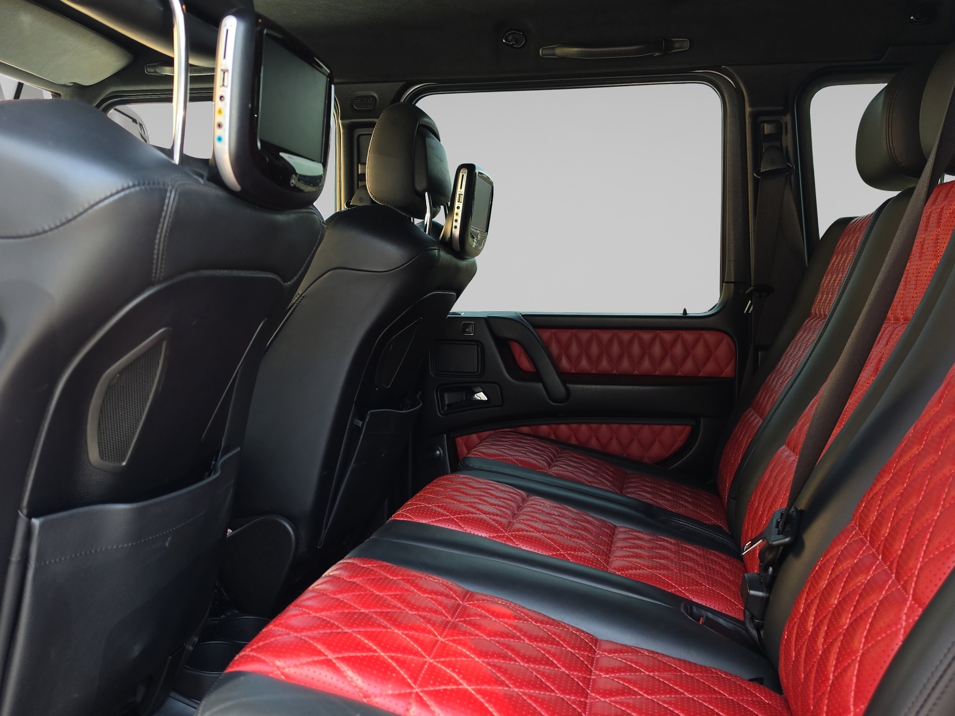 MERCEDES-BENZ G 63 AMG Automatic-image-10