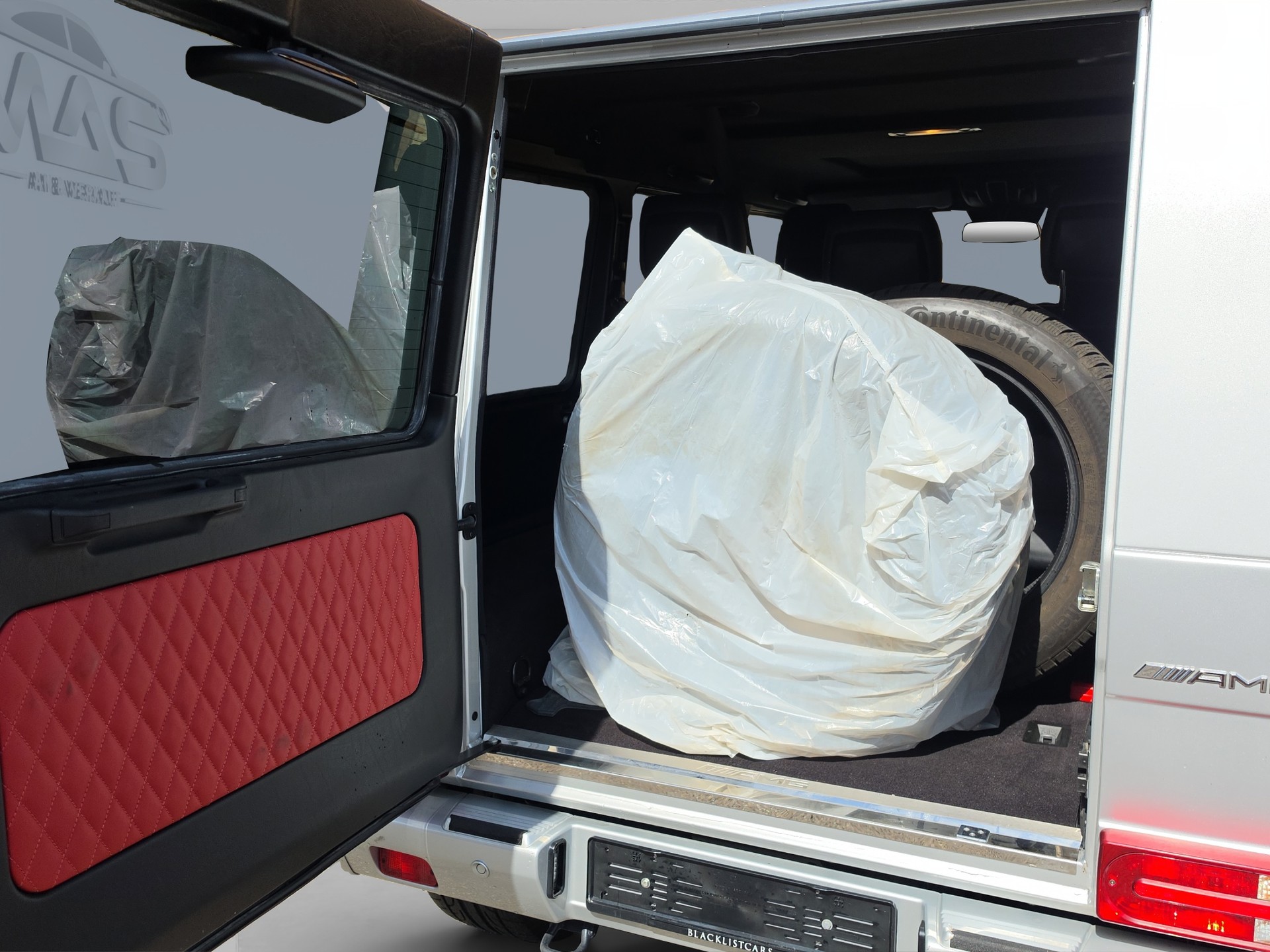 MERCEDES-BENZ G 63 AMG Automatic-image-17