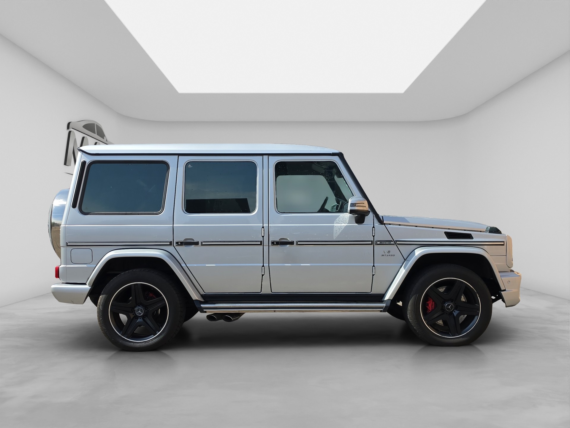 MERCEDES-BENZ G 63 AMG Automatic-image-6