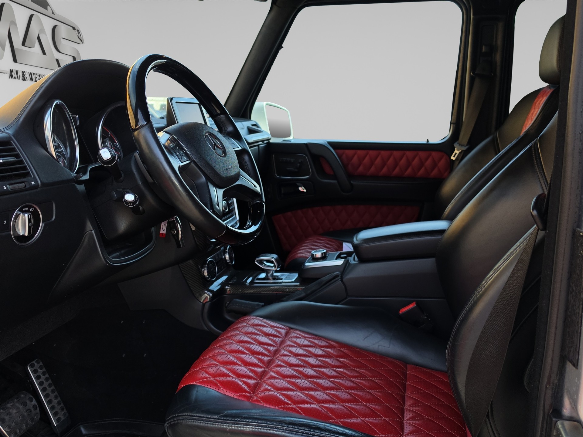 MERCEDES-BENZ G 63 AMG Automatic-image-8