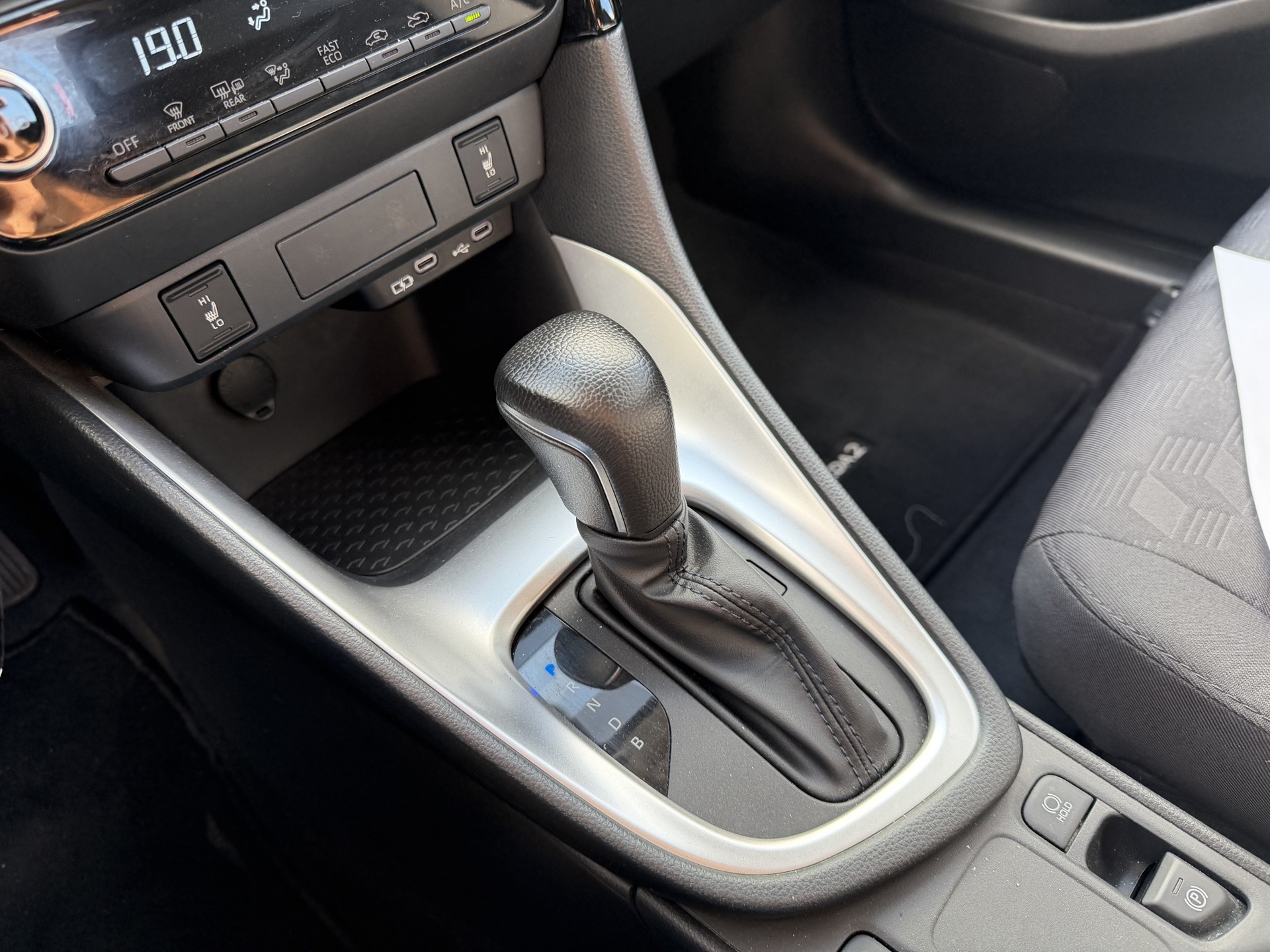 MAZDA 2 Hybrid 1.5 Centre-line-image-13
