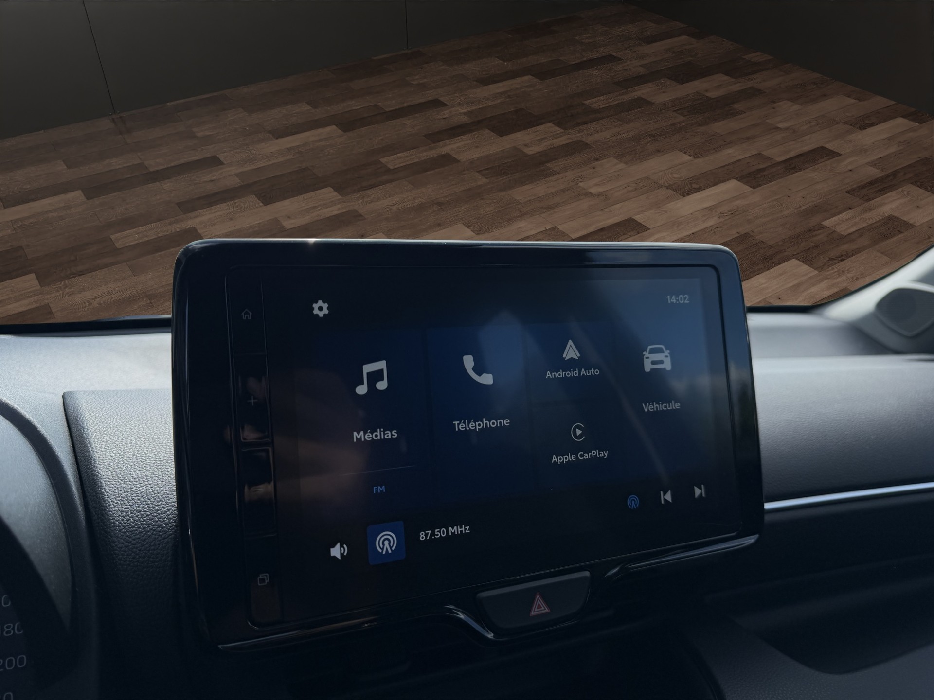 MAZDA 2 Hybrid 1.5 Centre-line-image-11