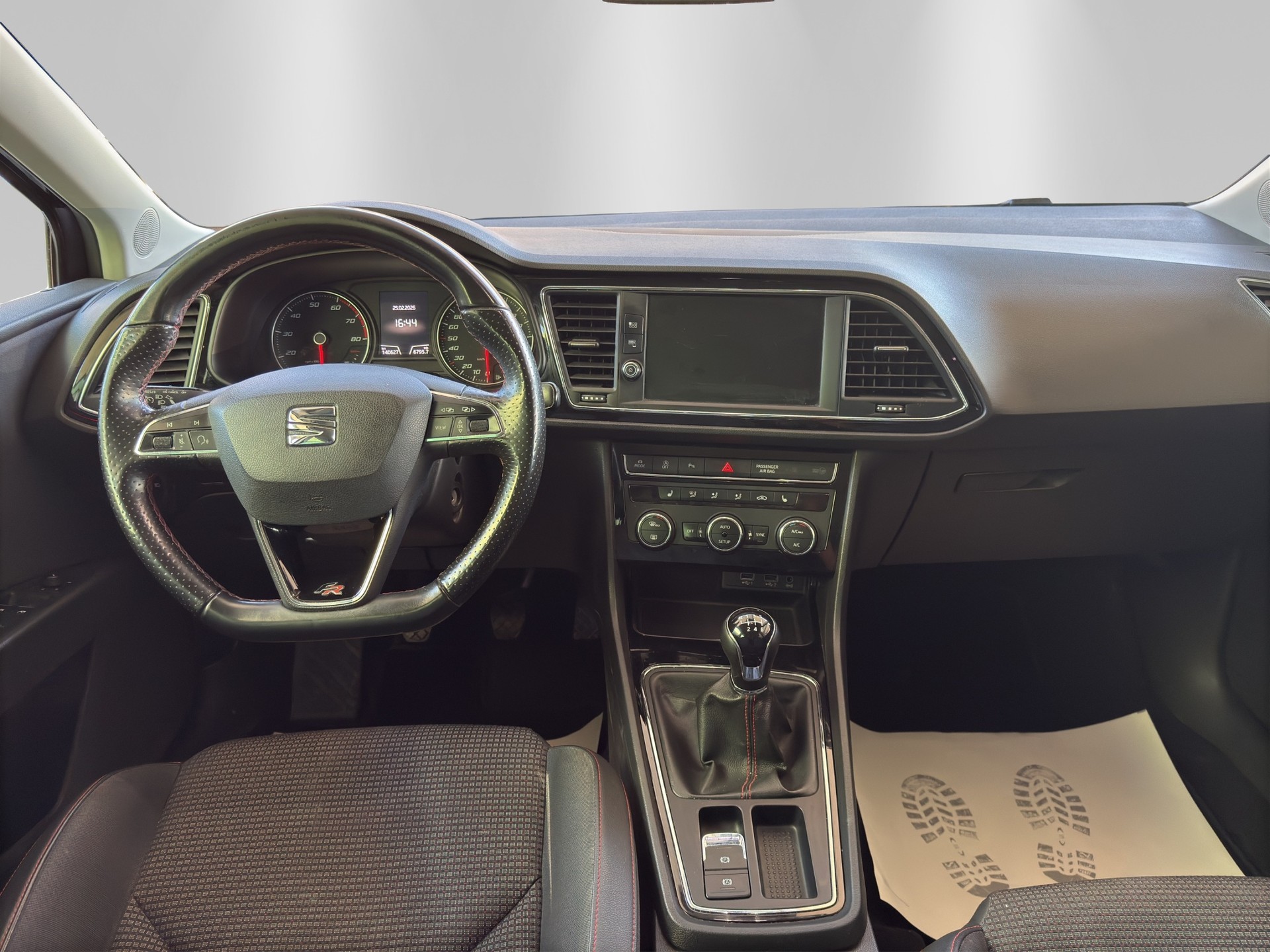 SEAT Leon ST 1.4 TSI ACT FR-image-8