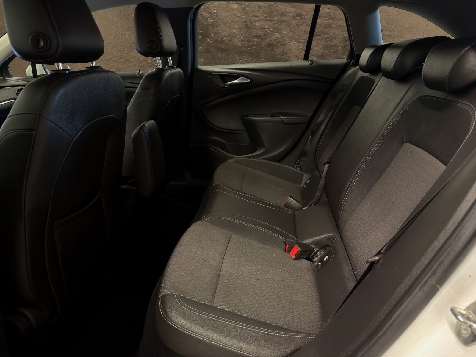OPEL Astra 1.6 CDTi ecoF Excellence-image-13