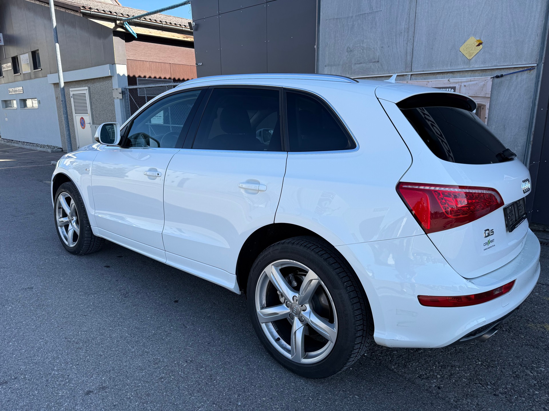 AUDI Q5 3.0 TDI quattro S-tronic-image-5