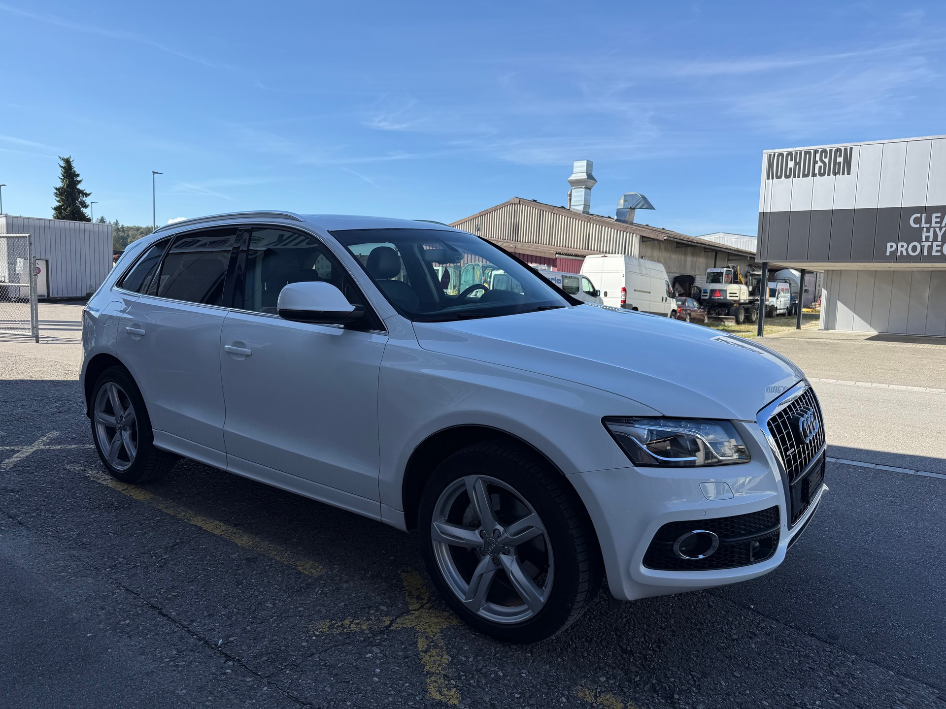 AUDI Q5 3.0 TDI quattro S-tronic-image-1