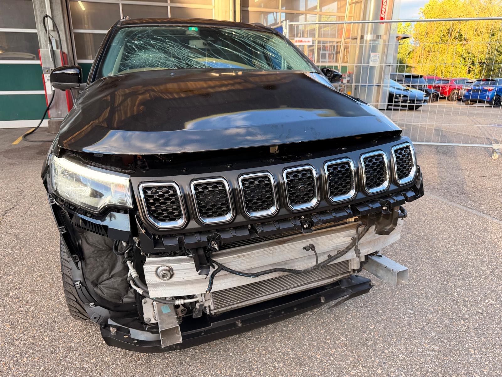 JEEP Compass 1.3 T PHEV Swiss Limited Plus AWD-image-5