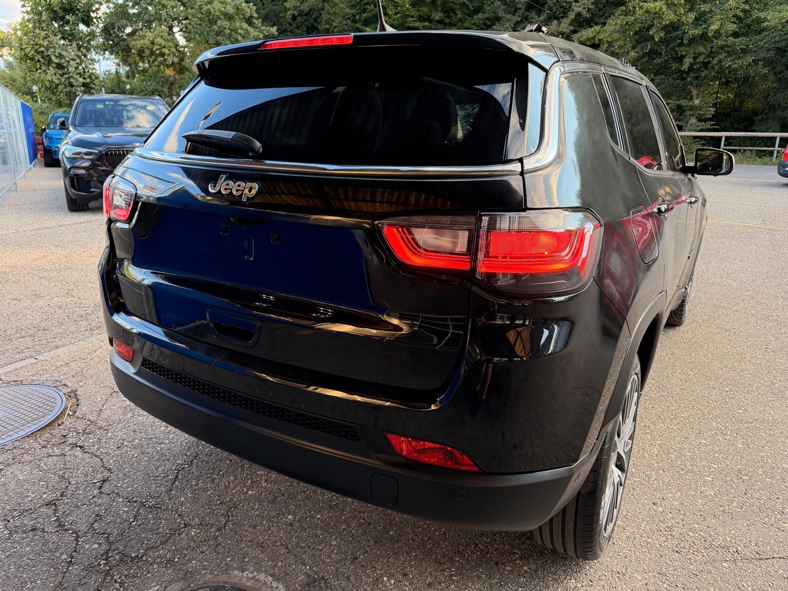 JEEP Compass 1.3 T PHEV Swiss Limited Plus AWD-image-2