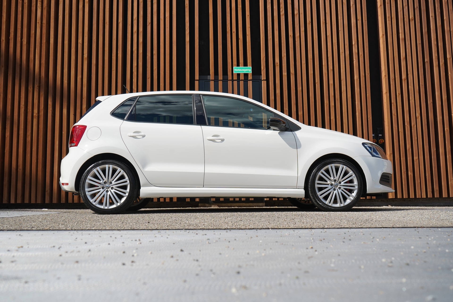 VW POLO 1.4 TSI BLUEGT DSG l 140 PS-image-2