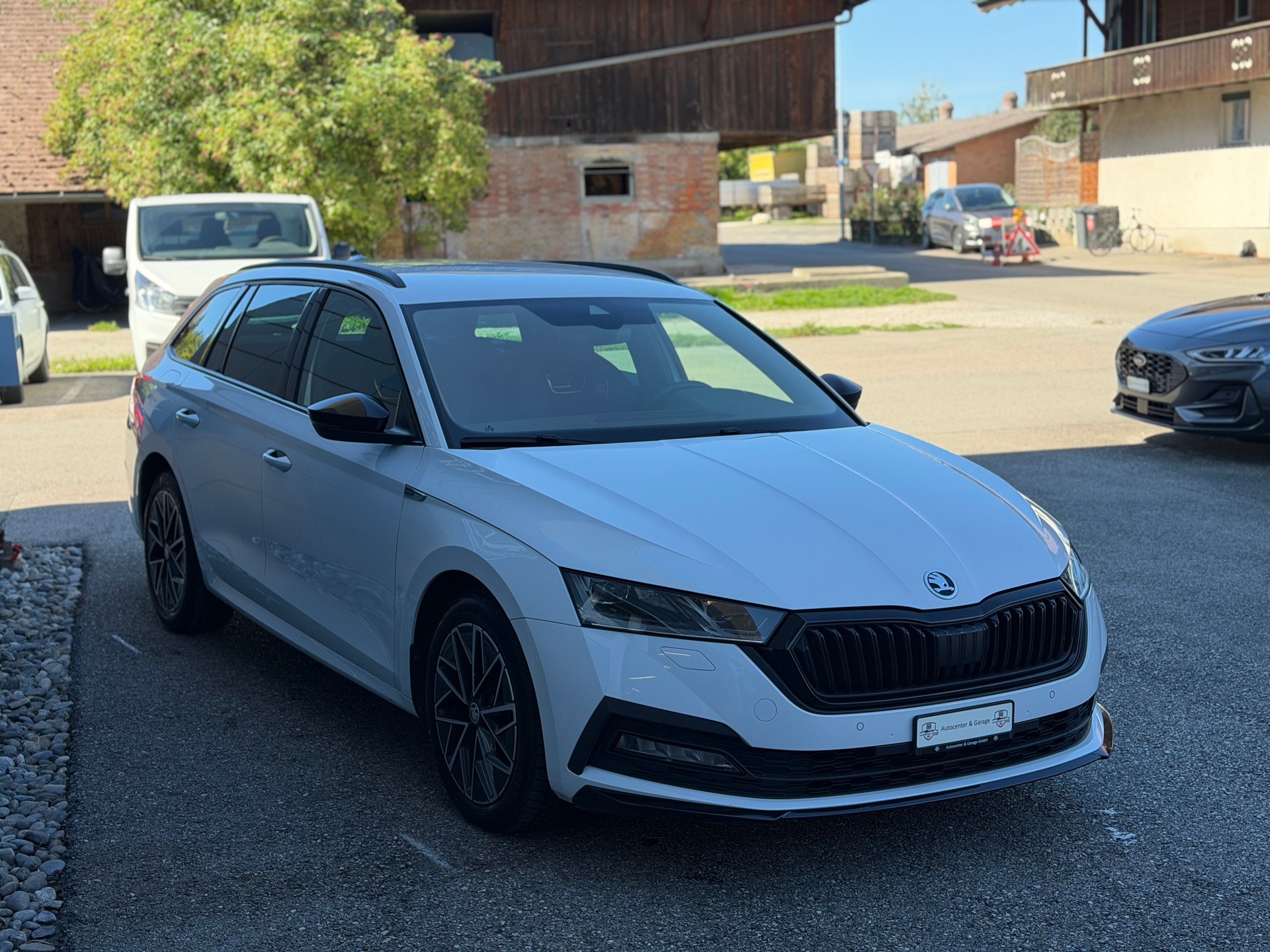 SKODA Octavia Combi 2.0 TSI SportLine DSG 4x4-image-8