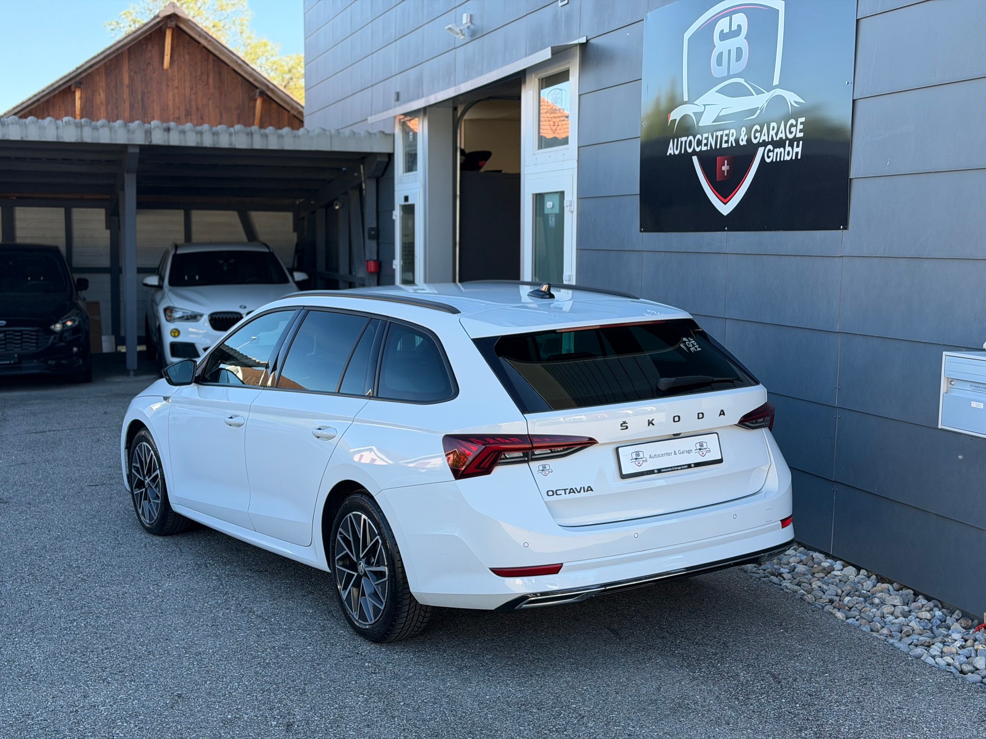SKODA Octavia Combi 2.0 TSI SportLine DSG 4x4-image-5